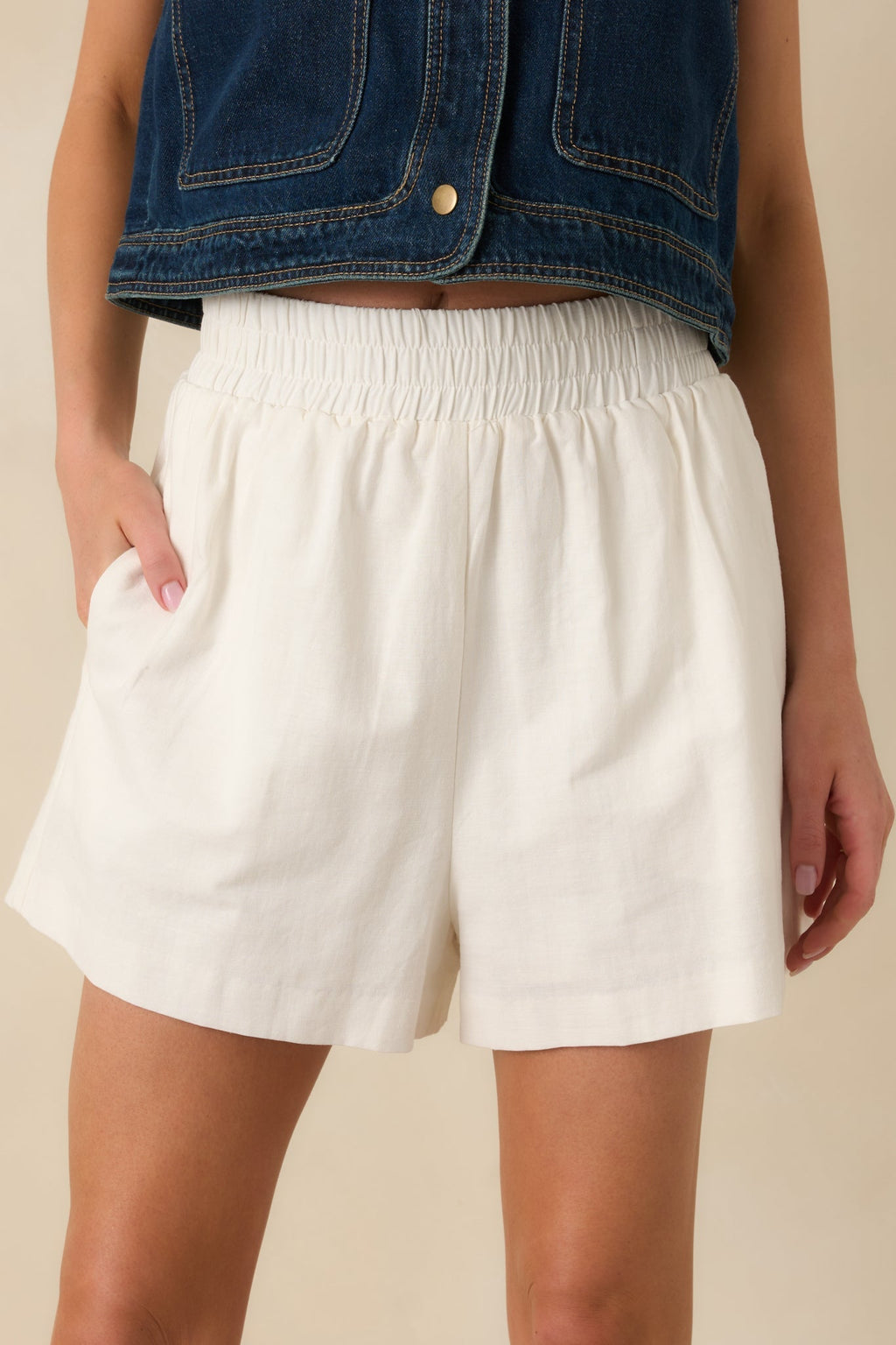 Women's All For It Ivory Cotton Linen Relaxed Fit Shorts | 70% Cotton & 30% Linen 0