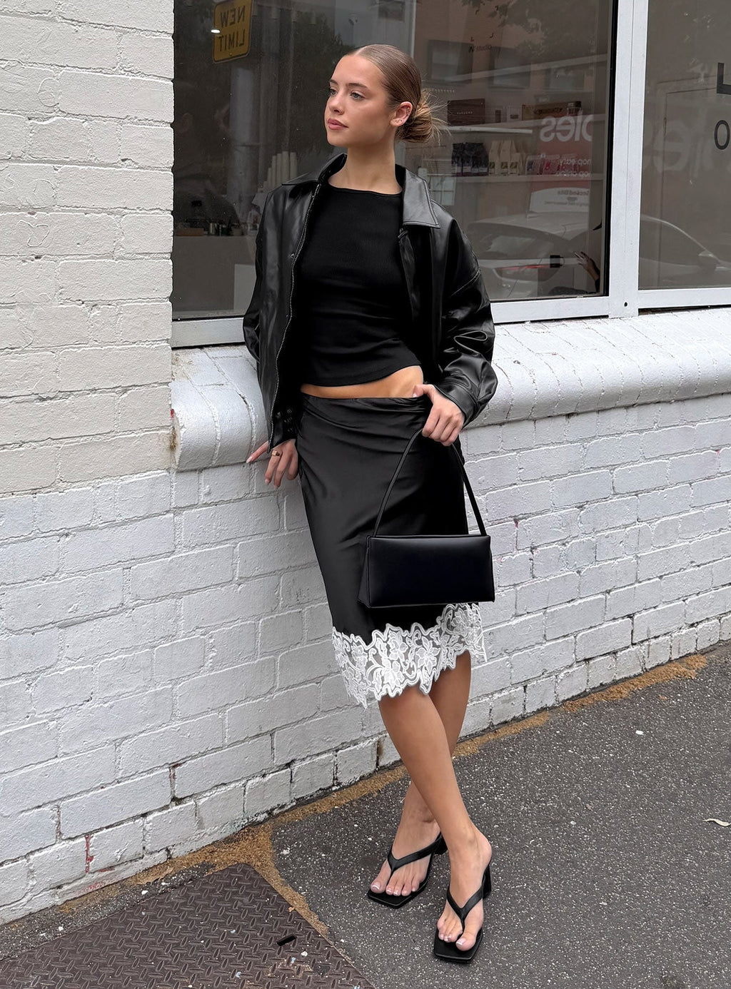 Women's Anchored Midi Skirt Noir | Midi skirt in satin fabric with lace-trim detail 0
