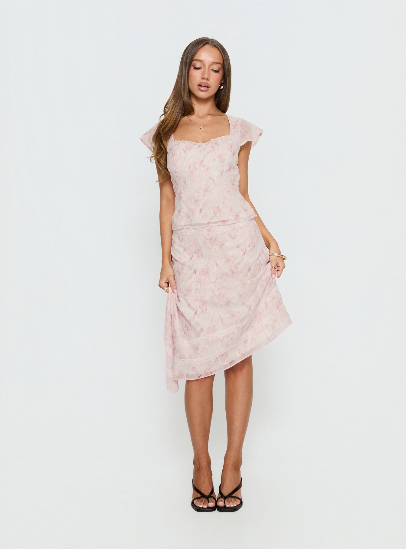Women's Avaline Asymmetrical Midi Skirt Pink | Asymmetrical midi skirt in floral print 2