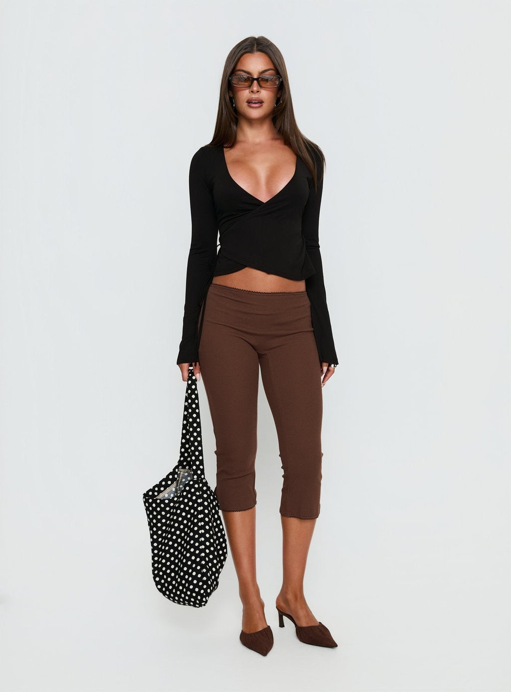 Women's Baseline Rib Capri Pants Chocolate | Pants in ribbed detail & capri-style fit 2