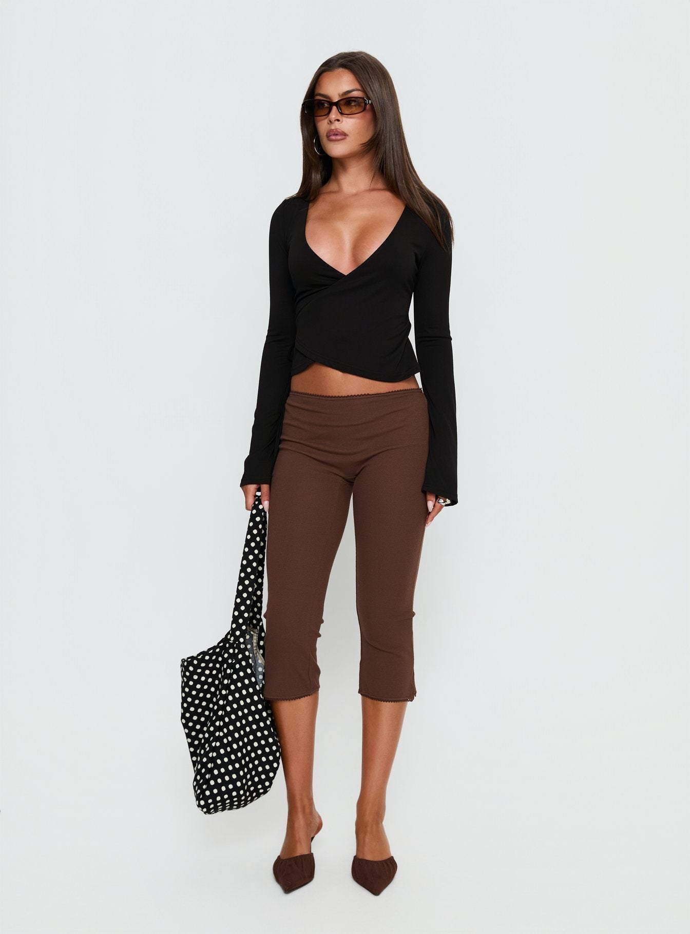 Women's Baseline Rib Capri Pants Chocolate | Pants in ribbed detail & capri-style fit 3