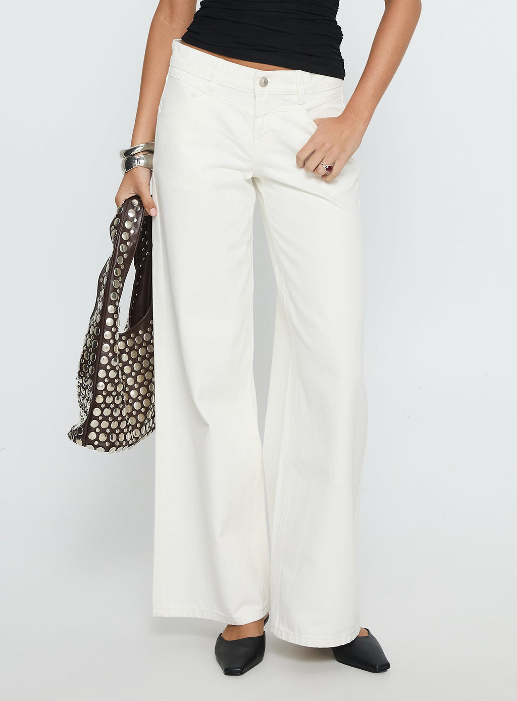 Women's Catiana Low Rise Wide Leg Jeans White | Denim jeans in a low-rise fit with a wide leg cut 1