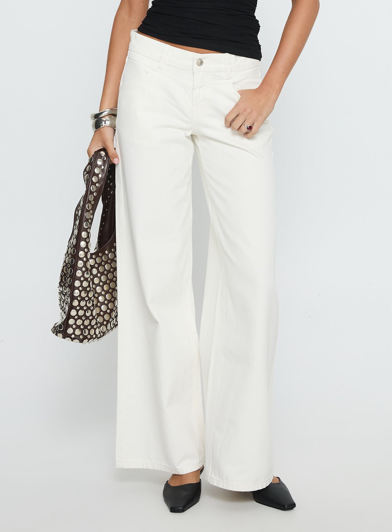 Women's Catiana Low Rise Wide Leg Jeans White | Denim jeans in a low-rise fit with a wide leg cut 1