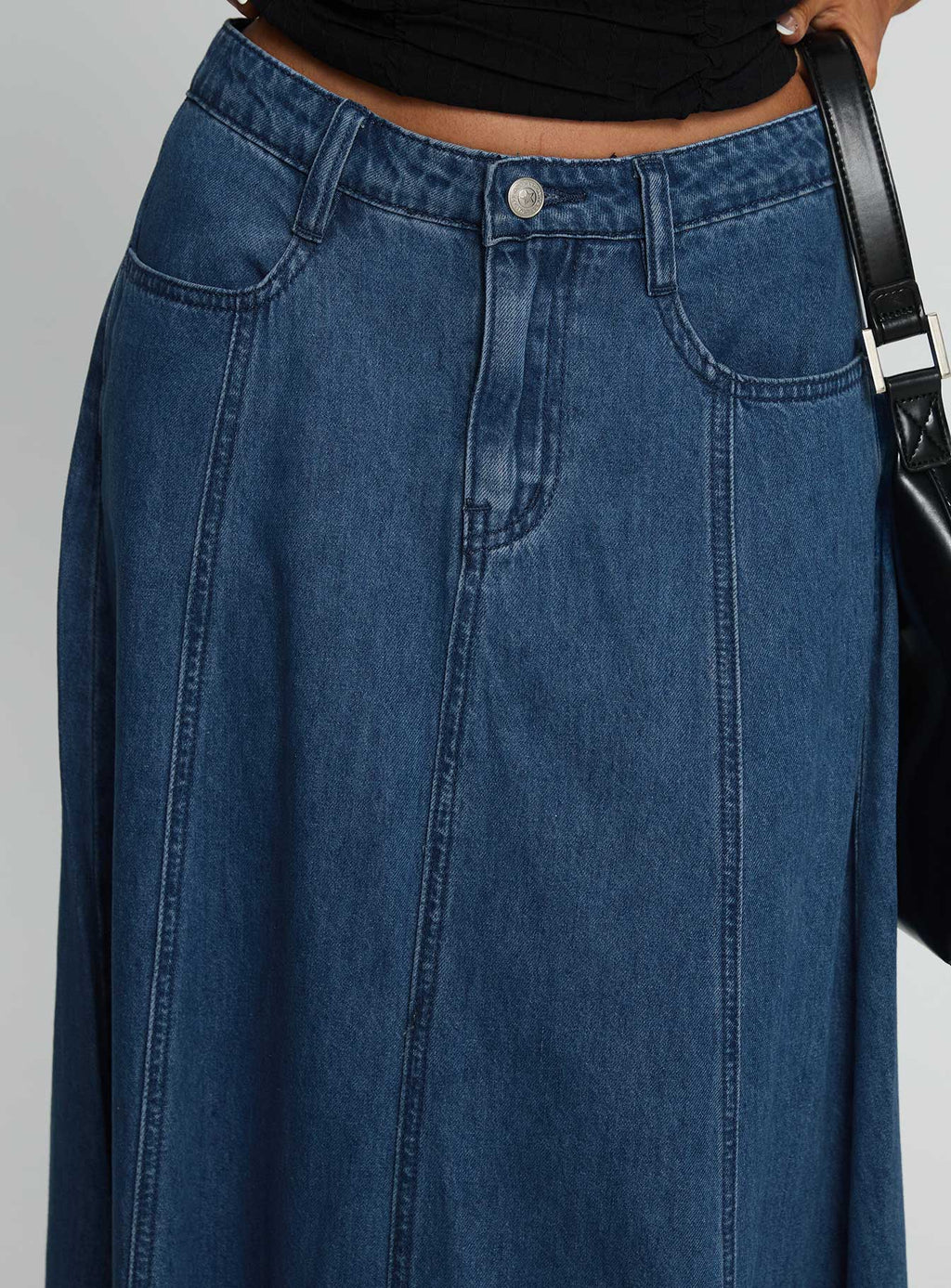 Women's Charleigh Soft Pleat Denim Maxi Skirt Mid Blue Wash | Pleated denim Maxi skirt 5