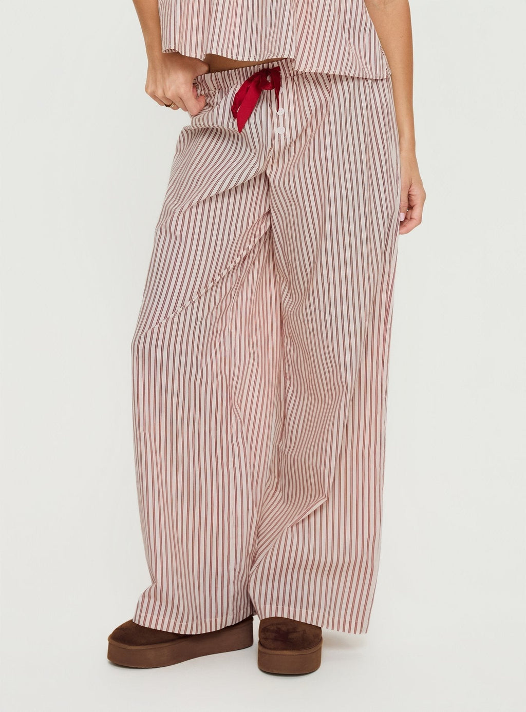 Women's Chill Club Sleep Relaxed Pants Red / White Stripe | Sleep pants in stripe print with relaxed fit 1