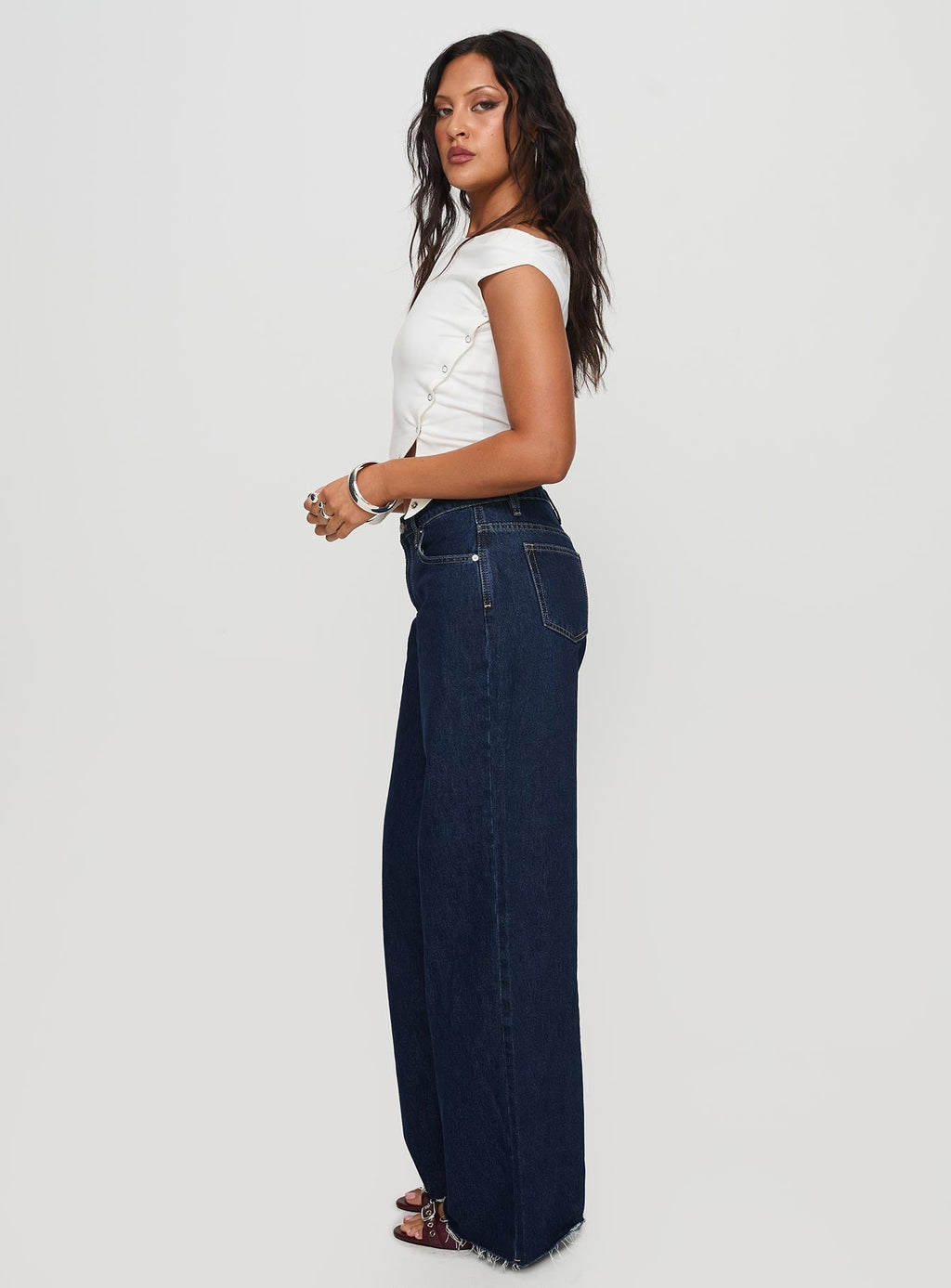 Women's Darla Low Rise Straight Leg Jean Dark Blue Wash | Low-rise straight leg denim jeans 3