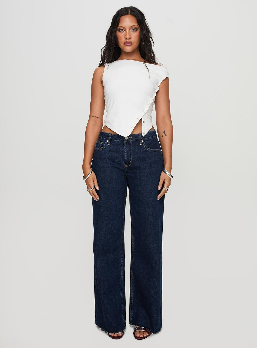 Women's Darla Low Rise Straight Leg Jean Dark Blue Wash | Low-rise straight leg denim jeans 6