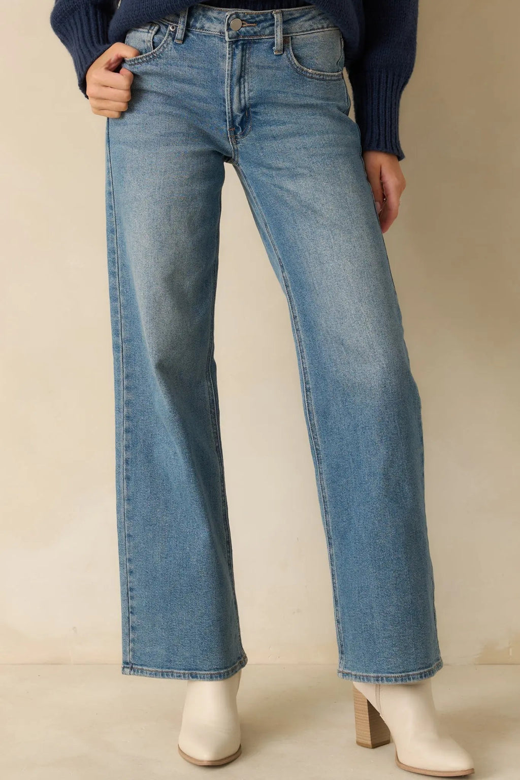 Women's Day Dreaming Medium Wash Wide Leg Jeans | 95% Cotton 5