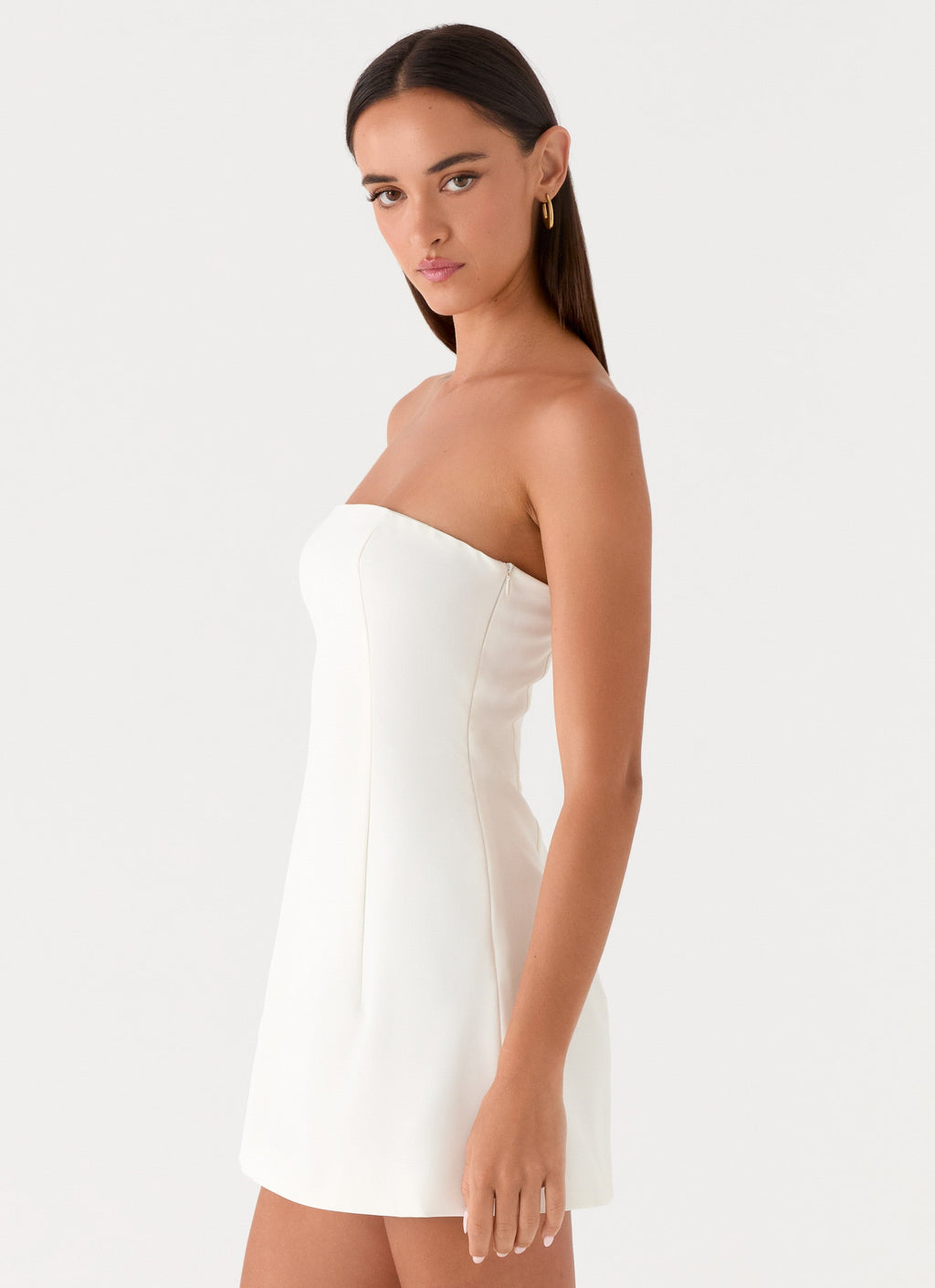 Della Collection | White Mini Dress with Strapless Design | Elegant Fit for Confident Style 1