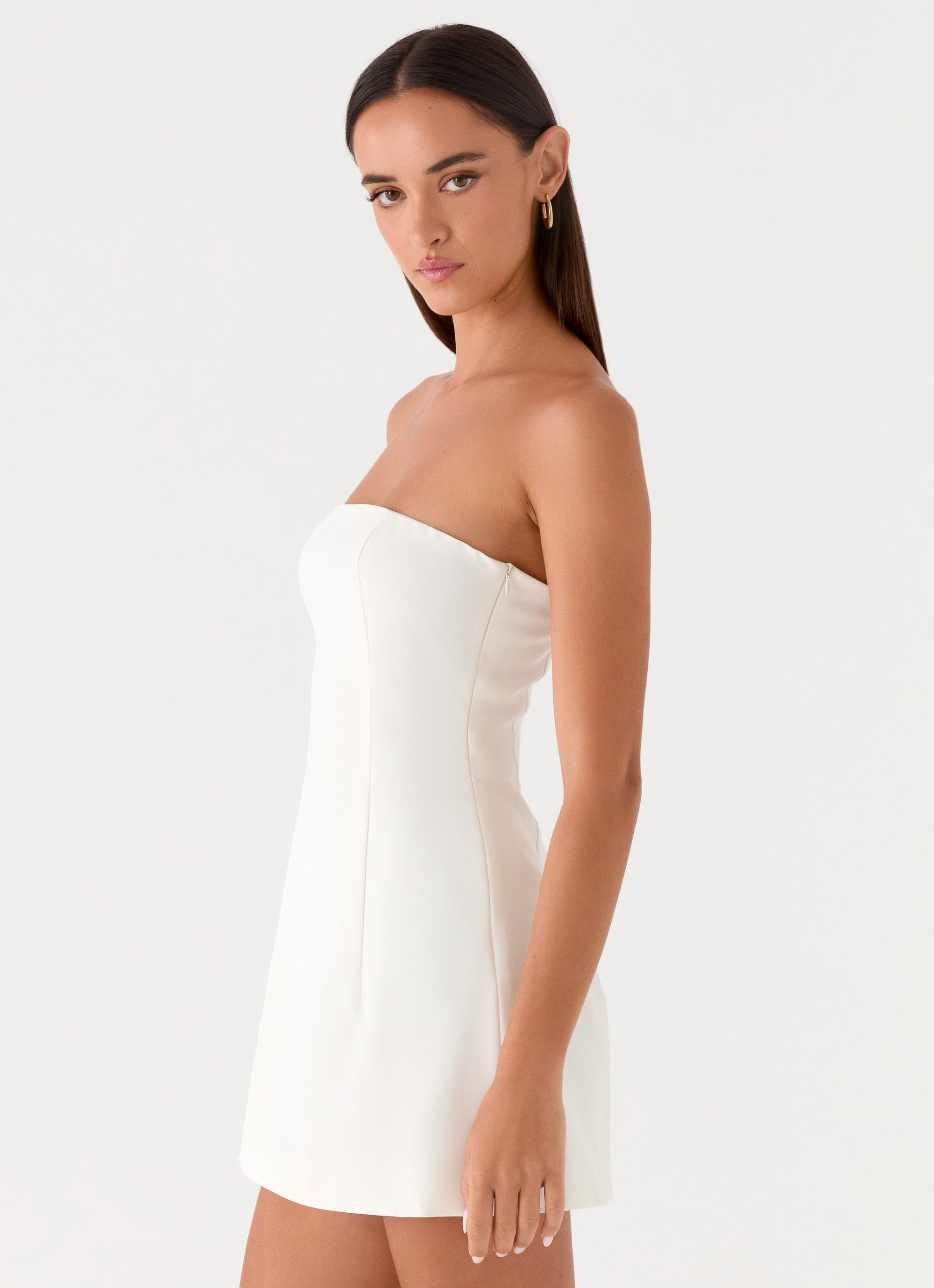 Della Collection | White Mini Dress with Strapless Design | Elegant Fit for Confident Style 1