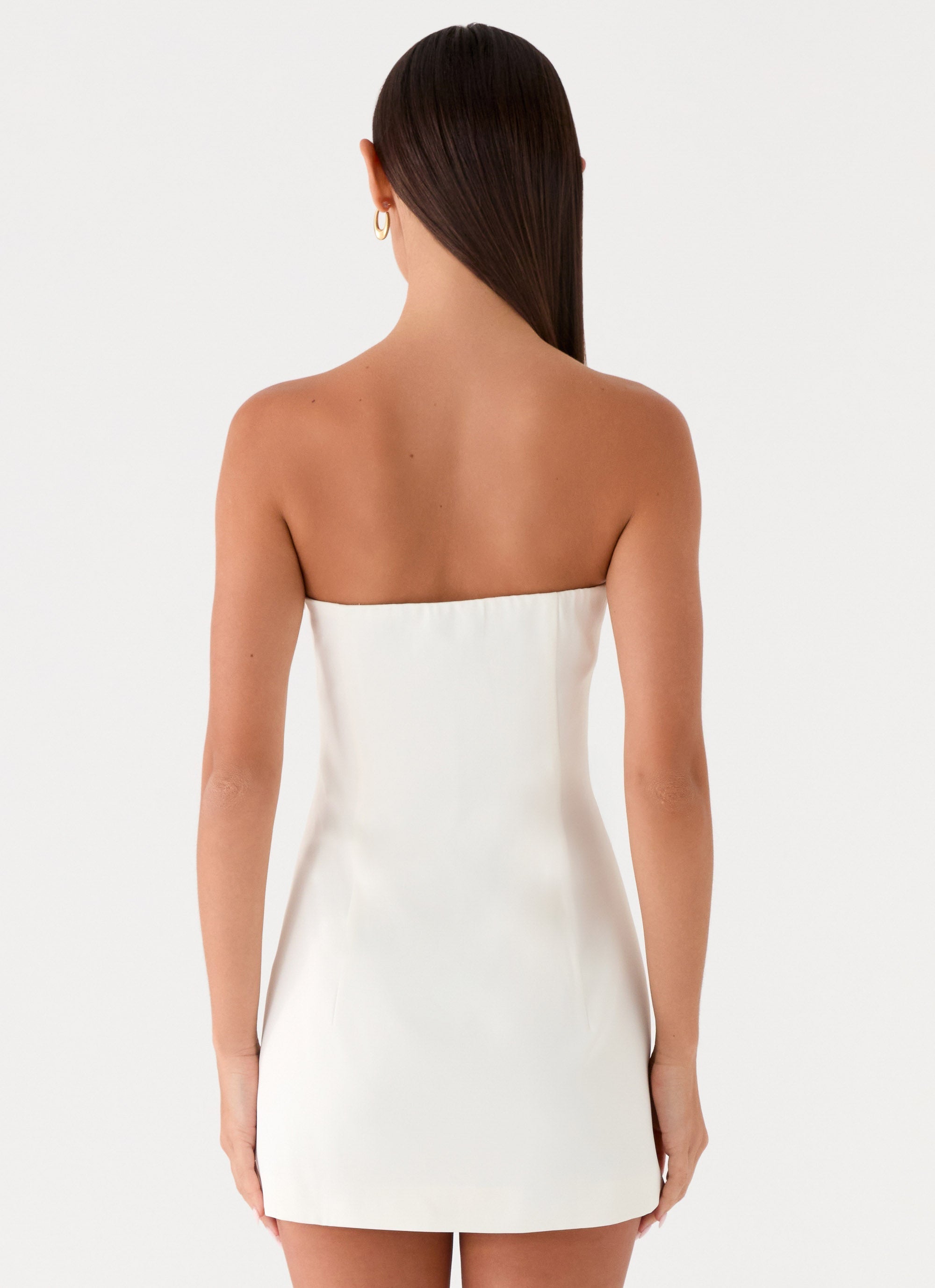 Della Collection | White Mini Dress with Strapless Design | Elegant Fit for Confident Style 2