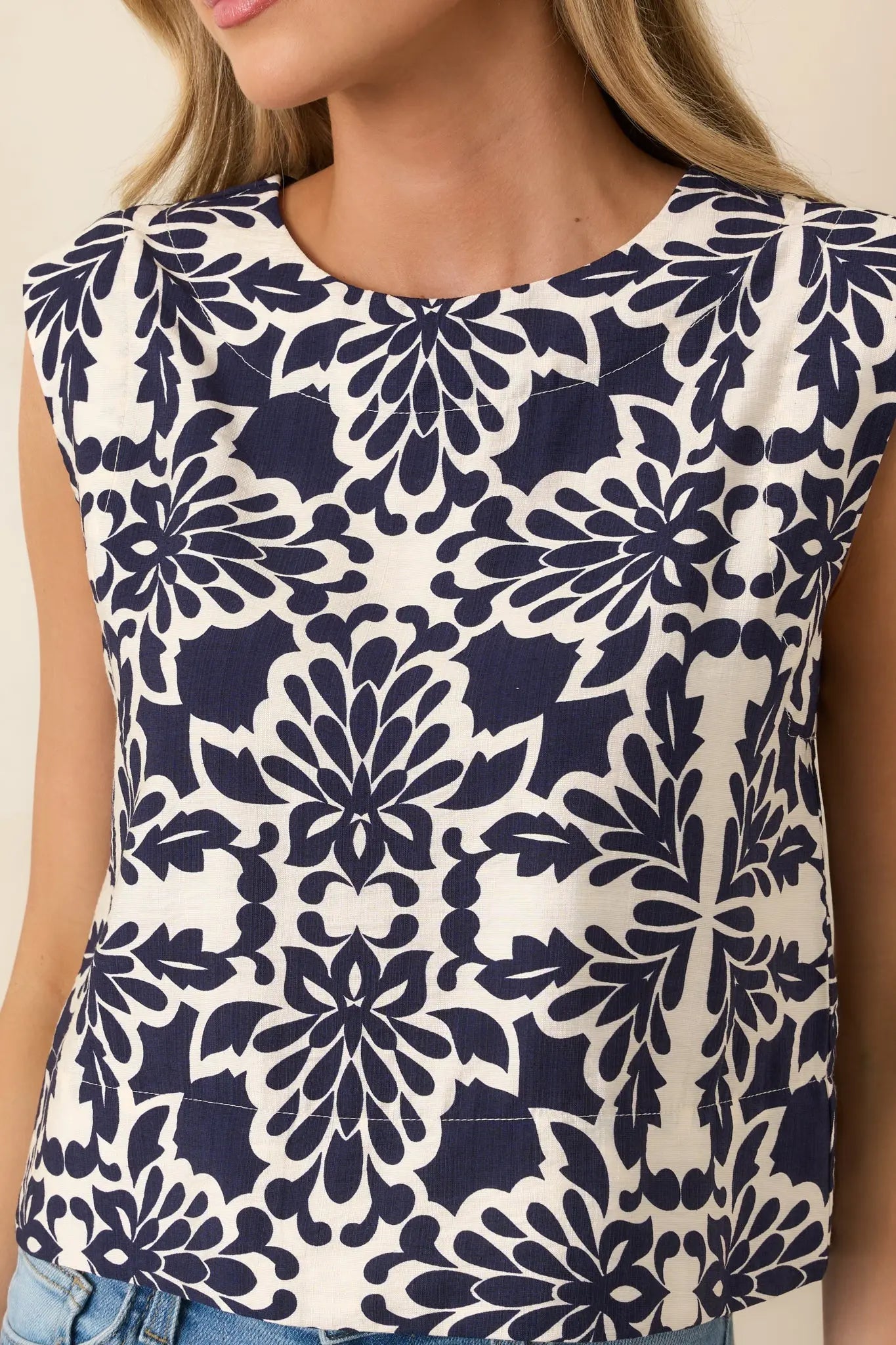 Women's Dinner On The Terrace Navy Sicilian Tile Print Sleeveless Top | 89% Viscose & 11% Nylon 6