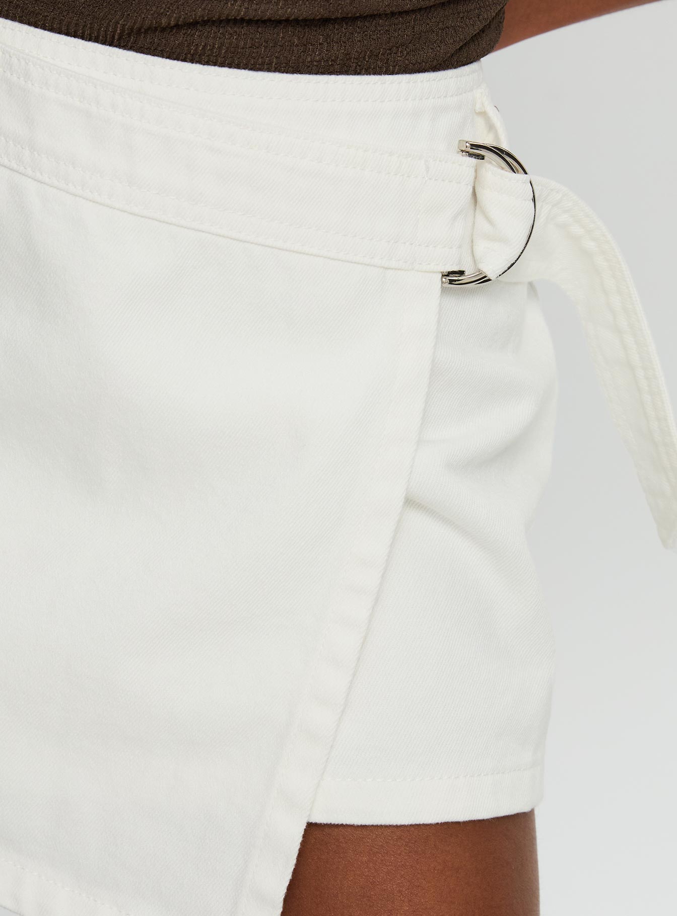Women's Elinora Wrap Mini Skirt White | Wrap buckle mini skirt 5