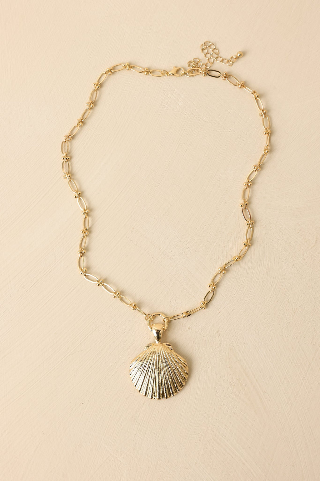 Women's Golden Tide Gold Shell Pendant Necklace | This Necklace Measures: 21.75” Unclasped 3