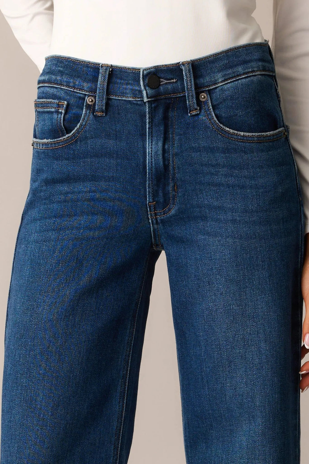 Women's In The Countryside Dark Wash Straight Leg Jeans | 95% Cotton 3