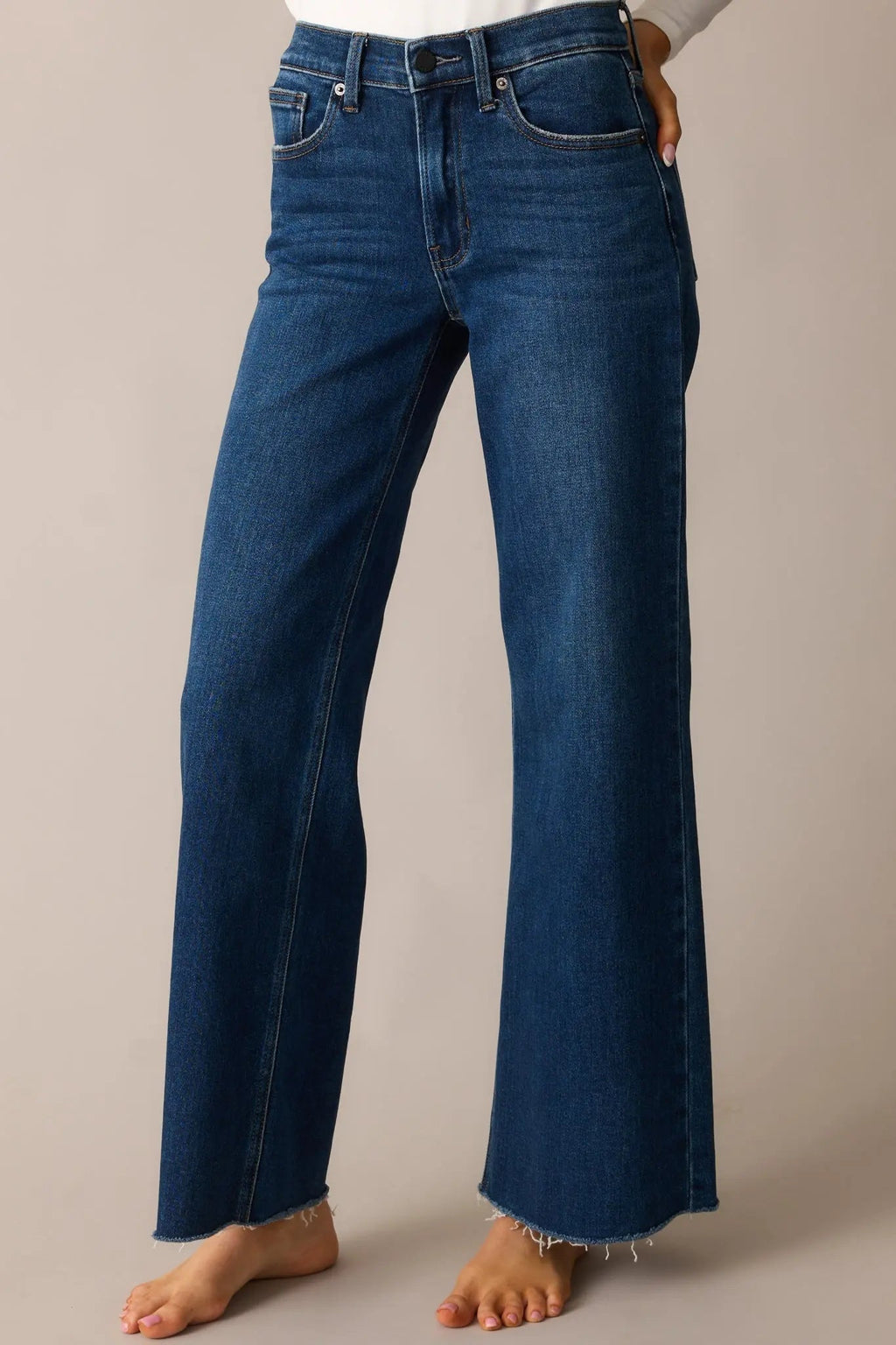 Women's In The Countryside Dark Wash Straight Leg Jeans | 95% Cotton 7