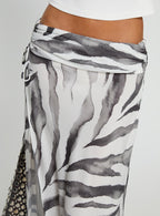 Women's Kiden Split Maxi Skirt Zebra | Maxi skirt in zebra print with split detail 5