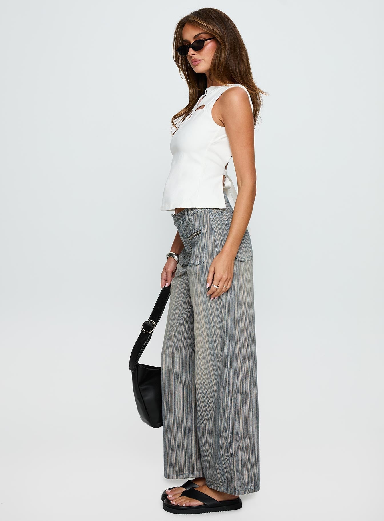 Women's Lifetimes Mid Rise Wide Leg Cargo Jeans Dark Blue Stripe | Denim jeans in a stripe print with cargo-style 2