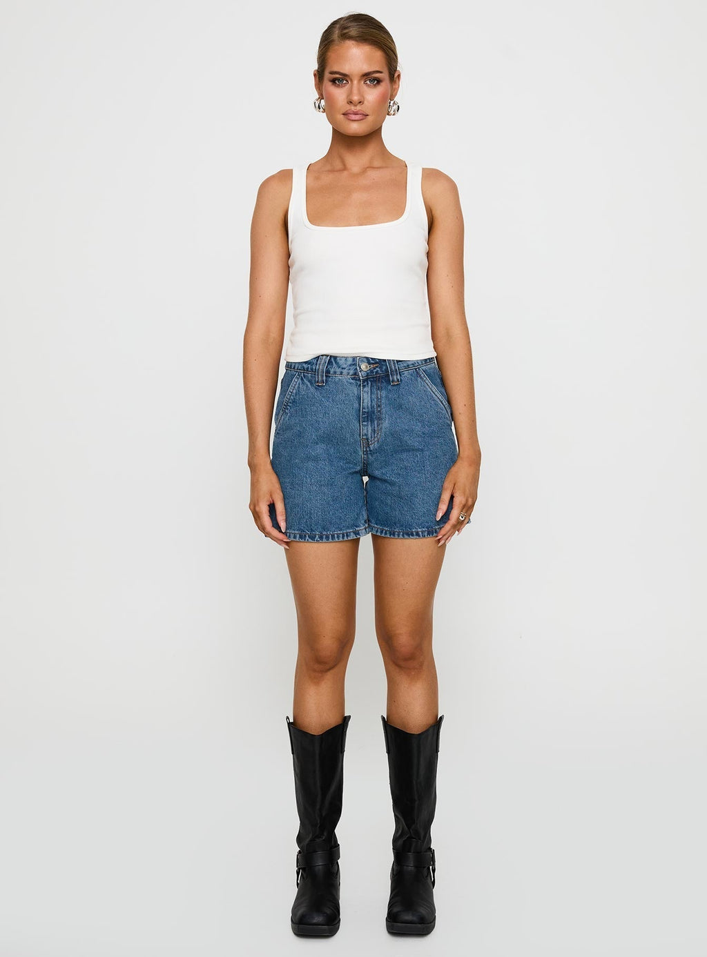 Women's Lou Carpenter Denim Shorts Mid Wash 6