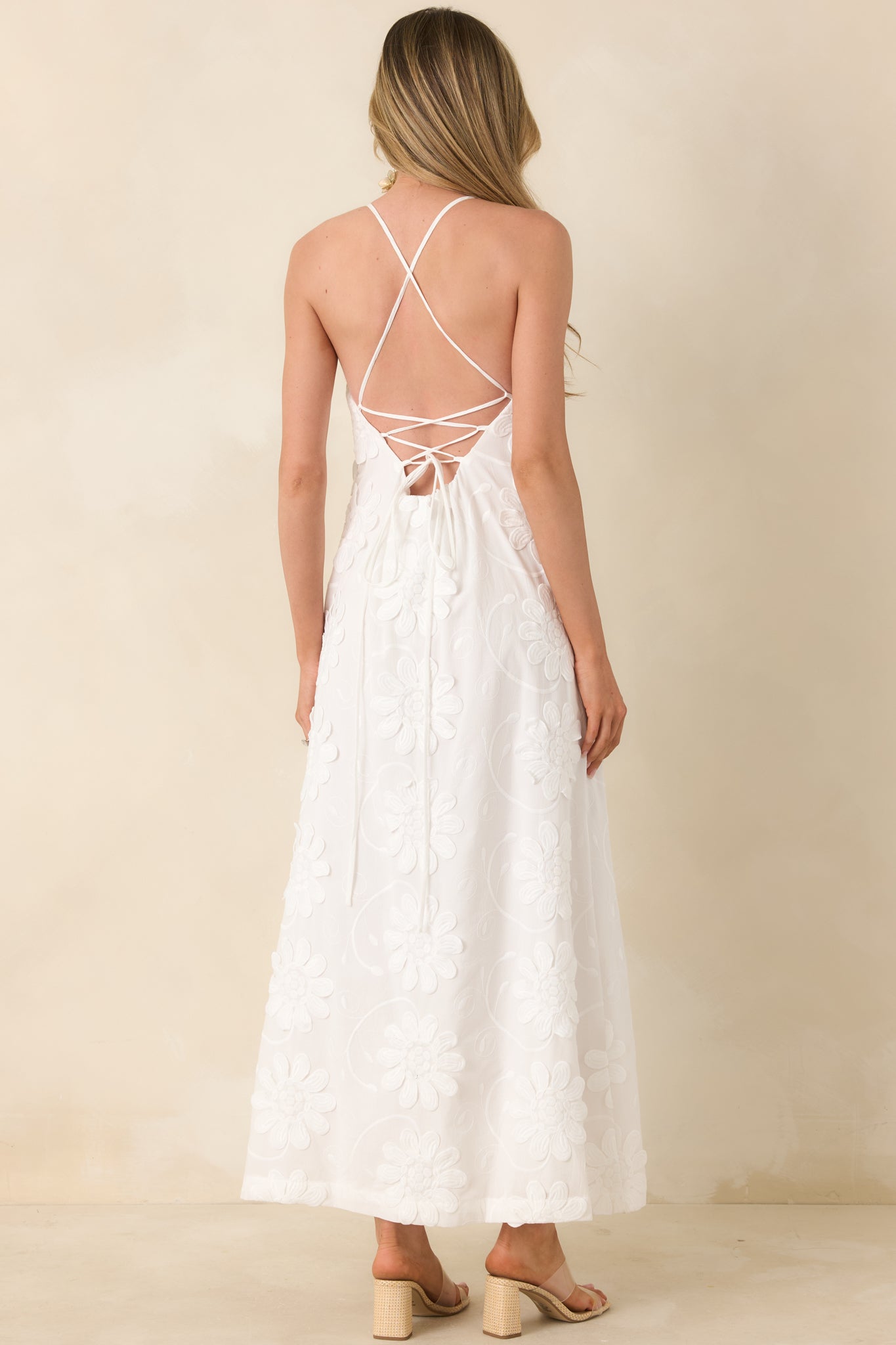 Women's MINKPINK Alessia White Cotton Floral Applique Lace-Back Maxi Dress | 100% Cotton 6