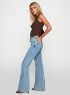 Women's Magic Mirror Mid Rise Bootleg Jeans Ice Wash | Mid-rise bootleg denim jeans 3