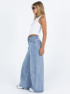 Women's Naylor Mid Rise Wide Leg Jeans Light Blue Wash | Mid-rise wide-leg denim jeans 5