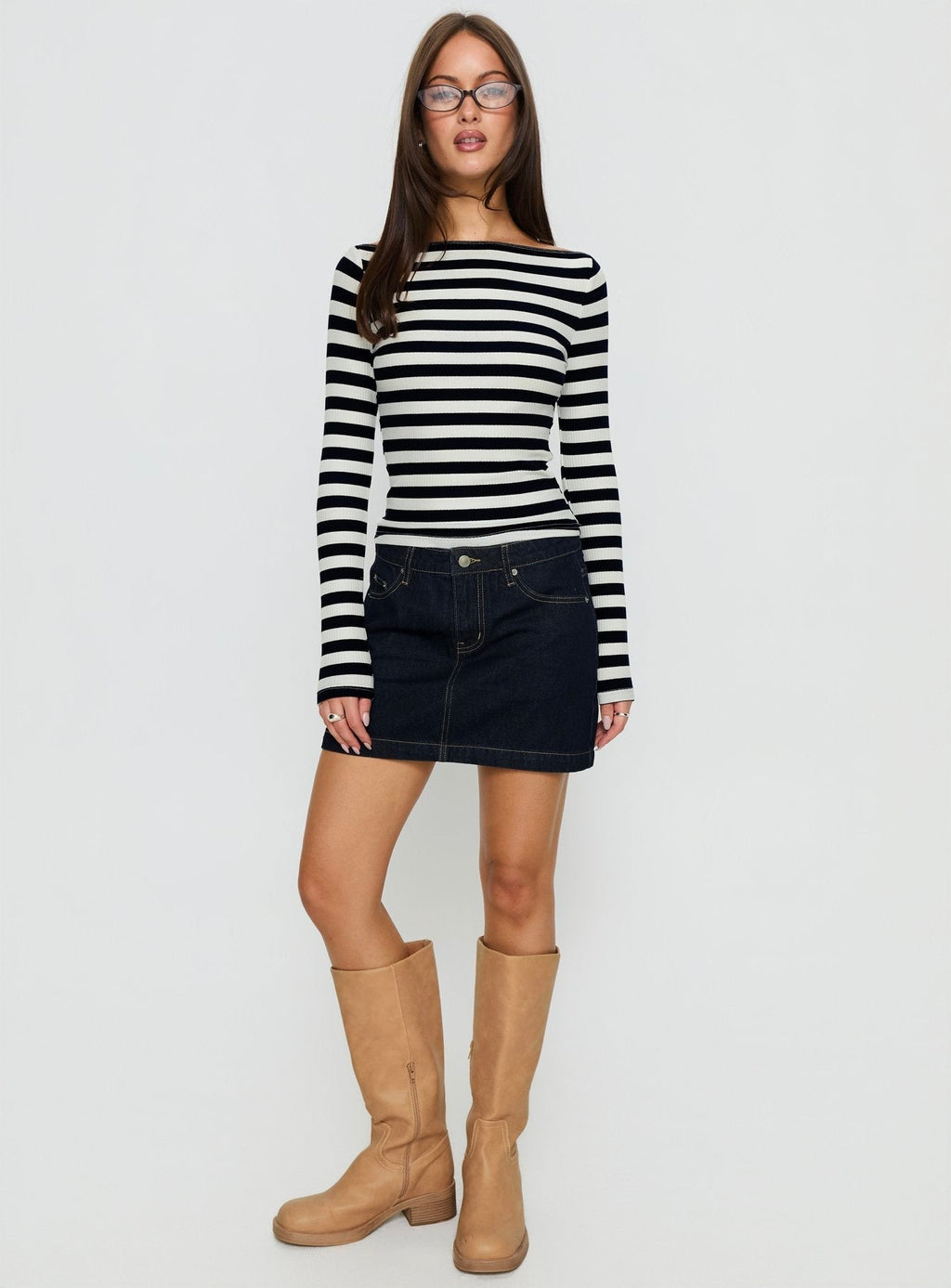 Women's Nickei Denim Mini Skirt Raw Dark Wash | Denim mini skirt with a mid-rise fit 2