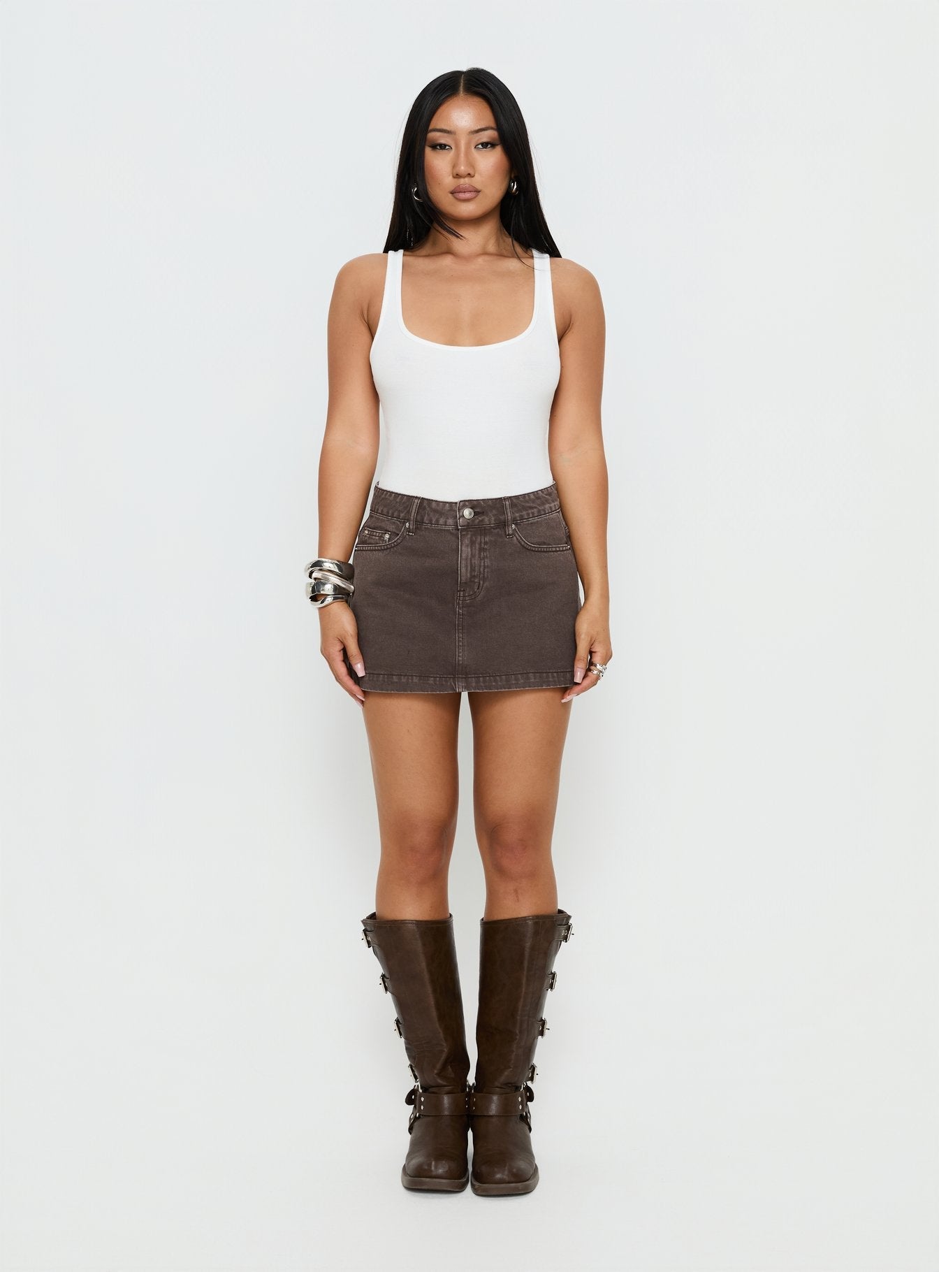 Women's Nicolina Low Rise Denim Mini Skirt Washed Brown | Denim mini skirt with a low-rise fit 6