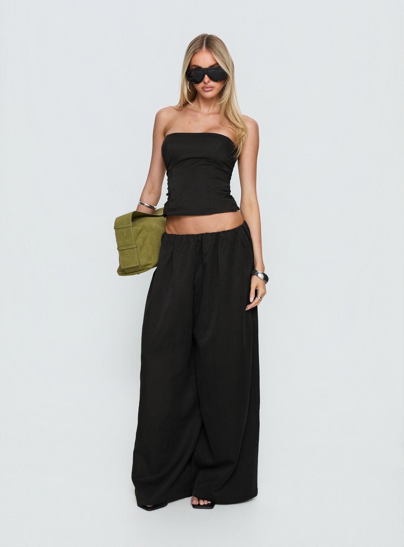 Women's Odara Wide Leg Pants Black | Wide-leg pants in a low-rise fit 2