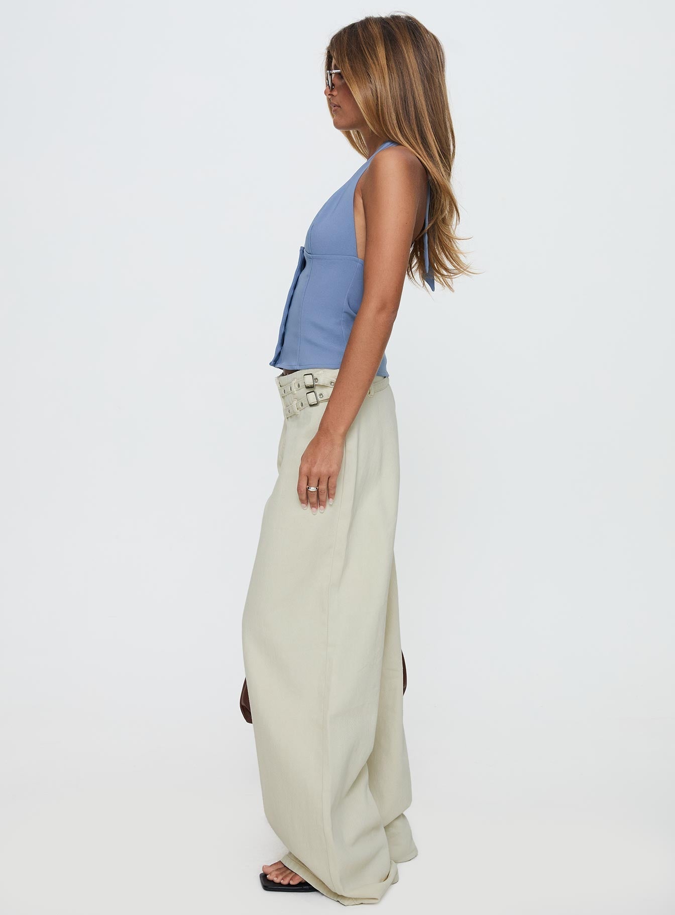 Women's Paltrow Mid Rise Wide Leg Cargo Jeans Cream | Belted cargo mid-rise denim pants 4