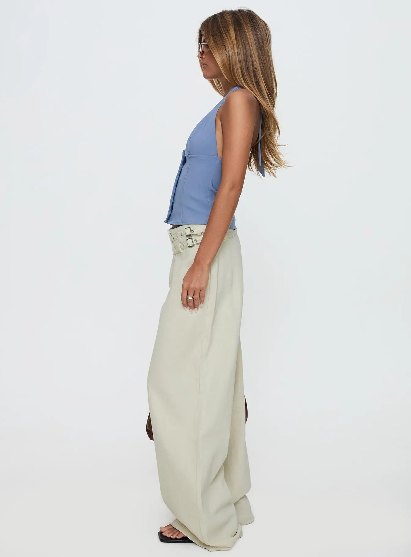 Women's Paltrow Mid Rise Wide Leg Cargo Jeans Cream Petite | Princess Polly Petite 3