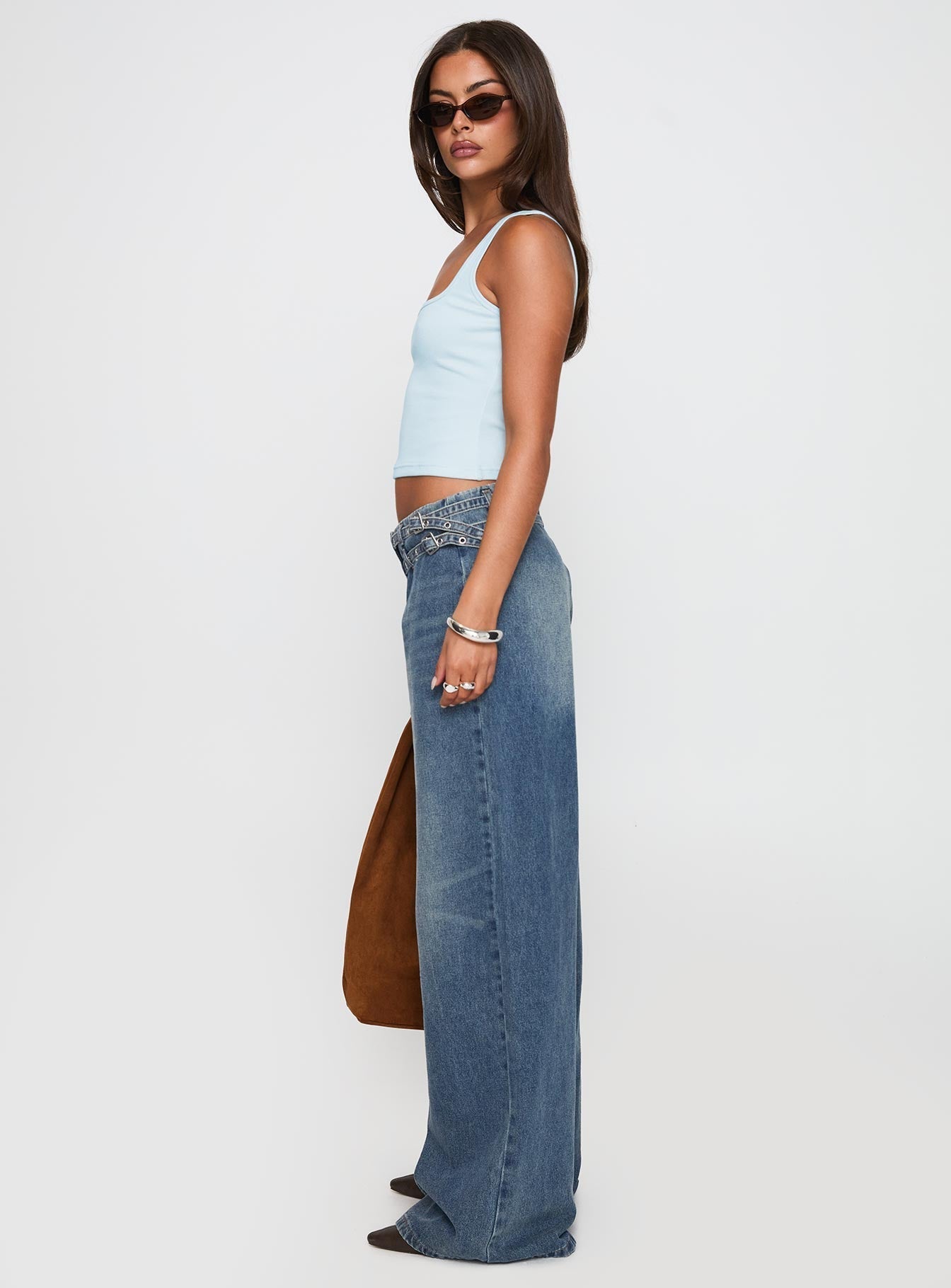 Women's Paltrow Mid Rise Wide Leg Cargo Jeans Mid Blue Wash | Belted cargo mid-rise denim pants 3