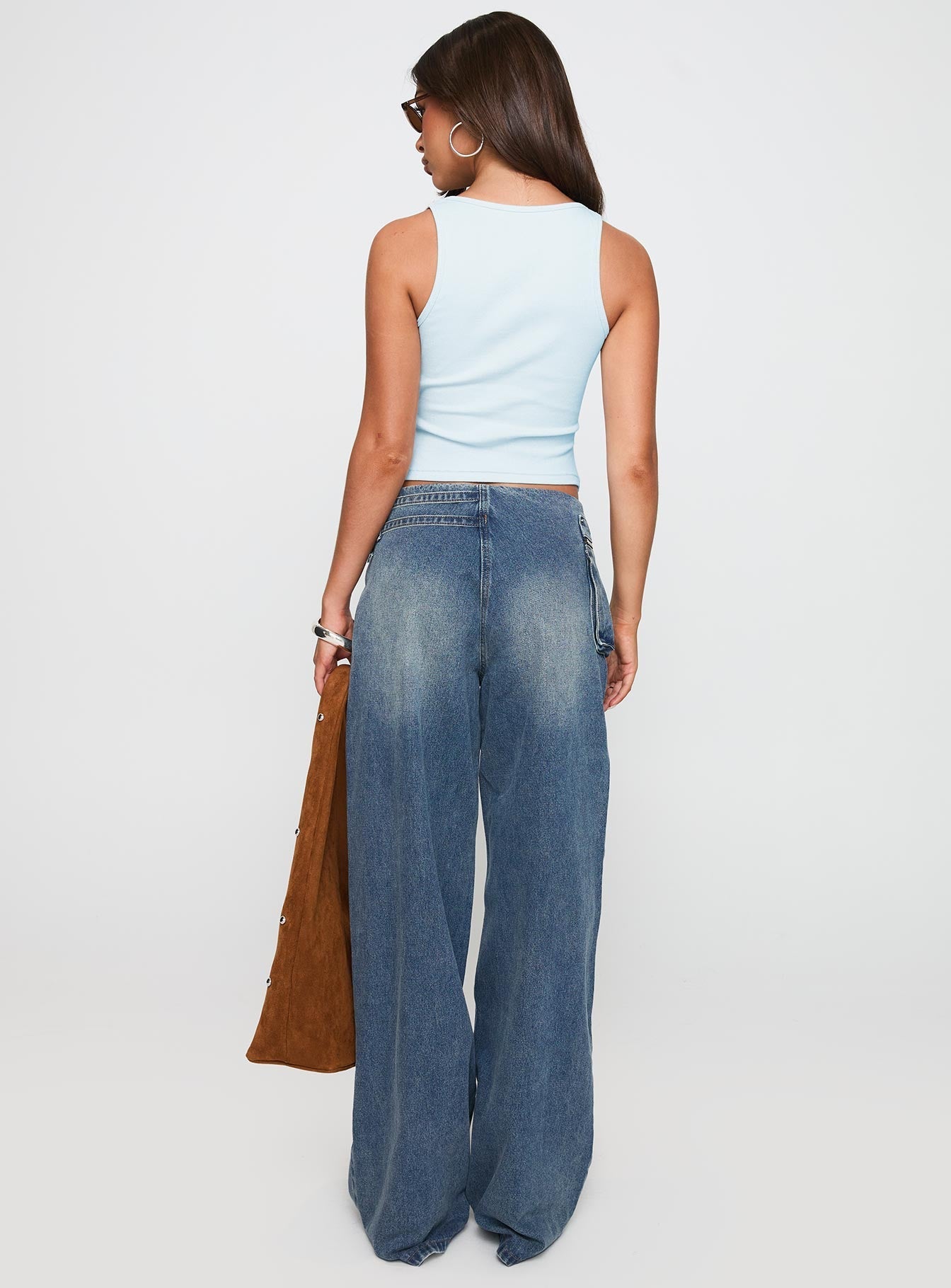 Women's Paltrow Mid Rise Wide Leg Cargo Jeans Mid Blue Wash | Belted cargo mid-rise denim pants 4