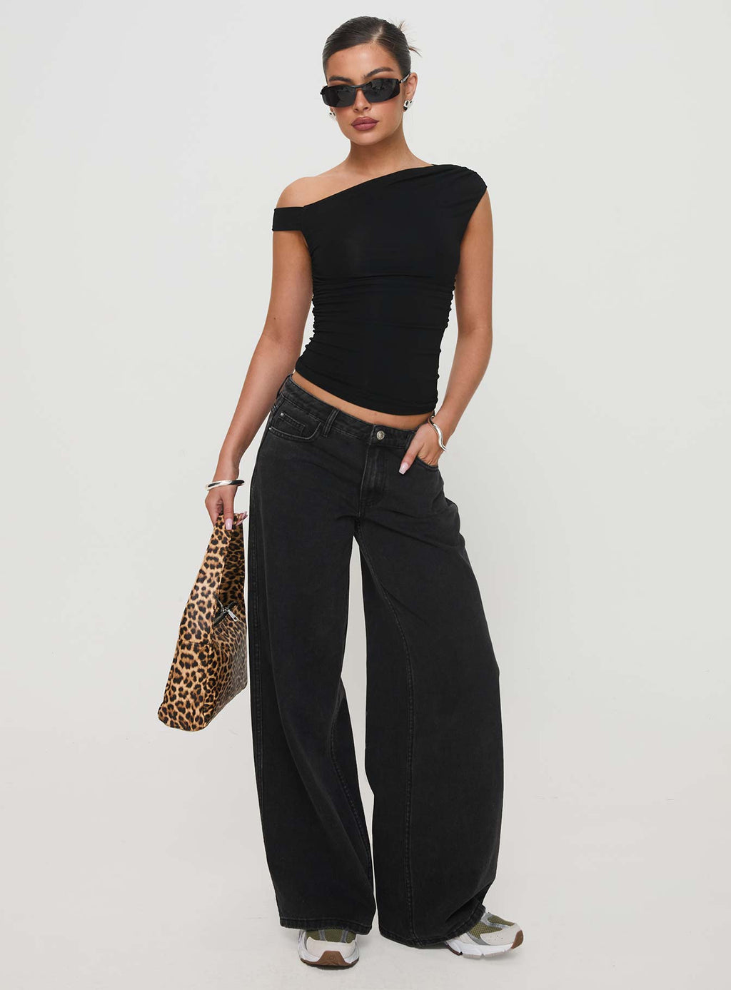 Women's Ramos Low Rise Straight Leg Jeans Washed Black Petite | Princess Polly Petite 2