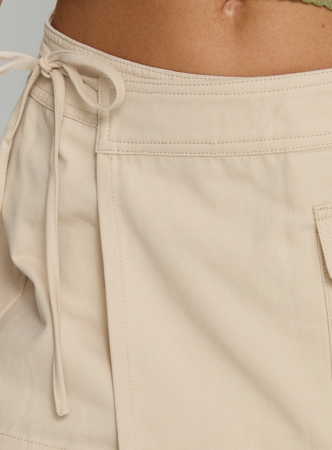 Women's Samarie Cargo Mini Skirt Concrete | Cargo mini skirt with wrap detail & mid-rise fit 5