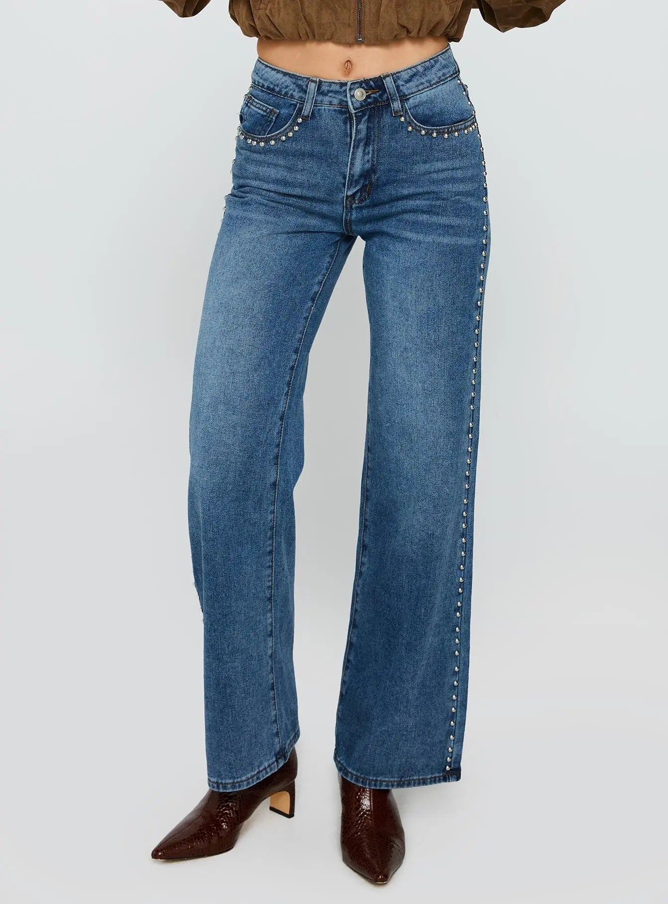 Women's Saving Up Mid Rise Straight Leg Studded Jeans Mid Blue | Stud detail mid-rise denim jeans 1