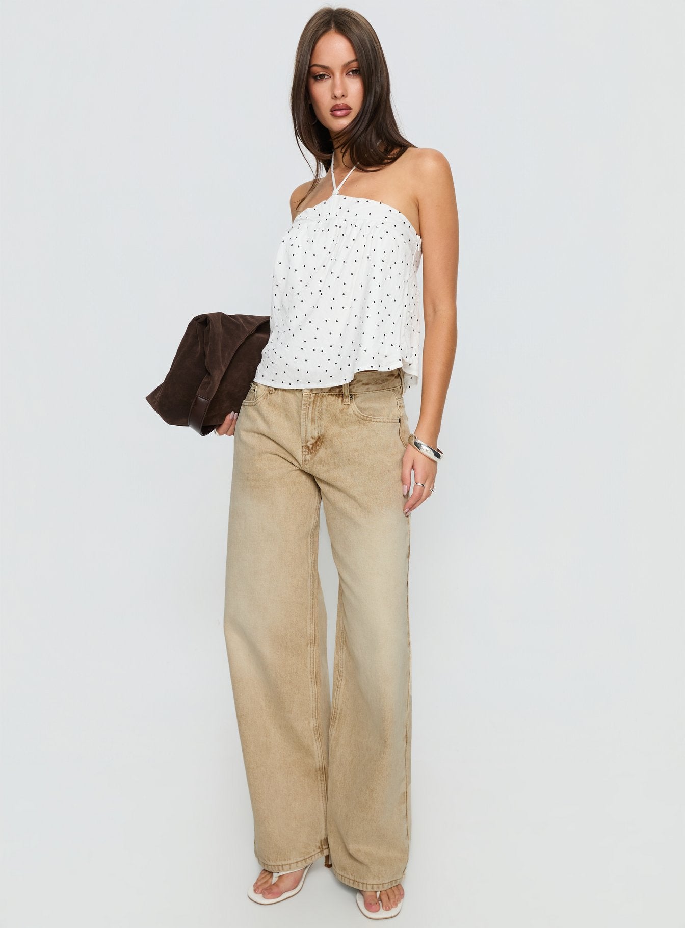 Women's Serenitia Mid Rise Relaxed Jeans Sandy Brown Wash | Jeans in brown-washed denim with a mid-rise 2