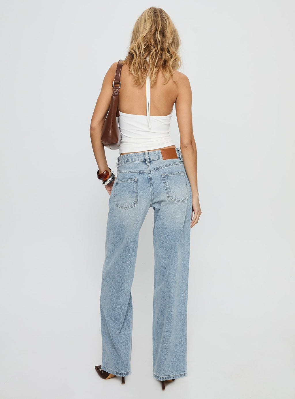 Women's Serenitia Mid Rise Straight Leg Jeans Light Wash | Mid-rise relaxed denim jeans 3