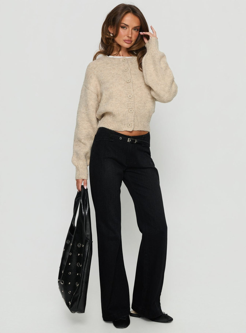 Women's Slow Ride Mid Rise Bootleg Belted Jeans Washed Black | Denim jeans with a mid-rise fit & bootleg cut 2