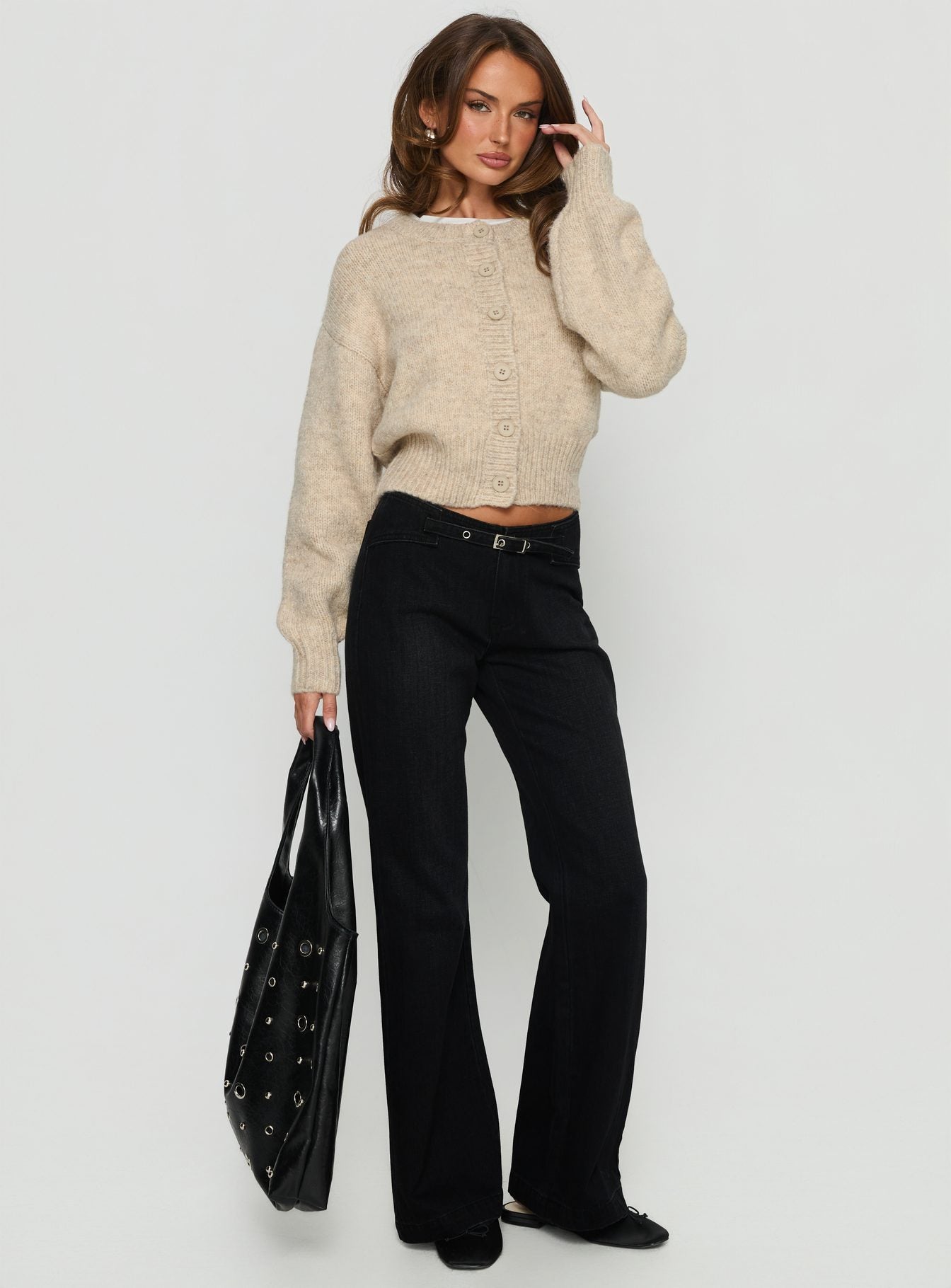 Women's Slow Ride Mid Rise Bootleg Belted Jeans Washed Black | Denim jeans with a mid-rise fit & bootleg cut 2