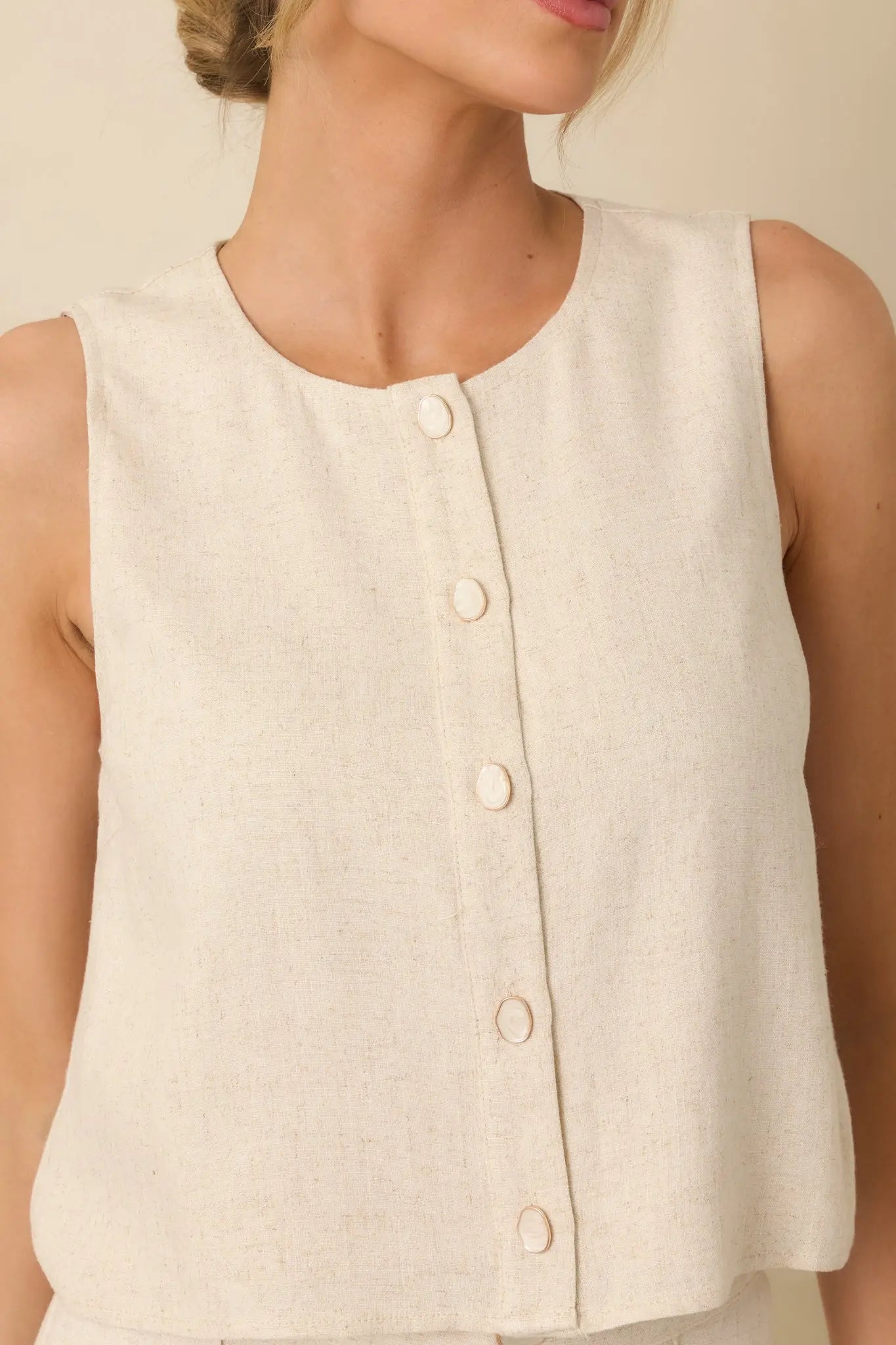 Women's The Right Balance Natural Linen-Blend Sleeveless Button Up Top | 70% Viscose & 30% Linen 4