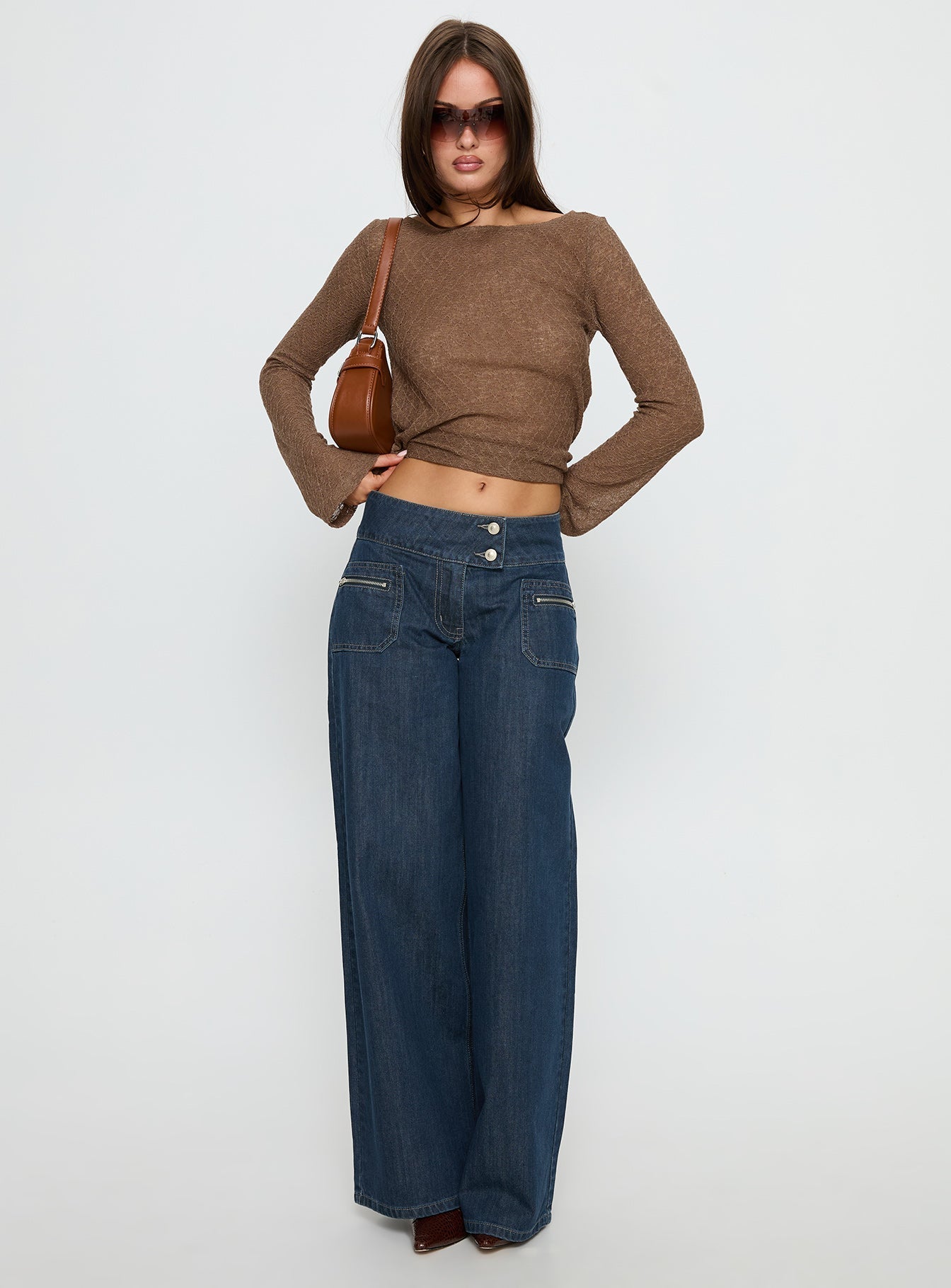 Women's Unwritten Mid Rise Wide Leg Jeans Dark Blue Wash | Jeans in dark blue washed denim with a wide-leg fi 2