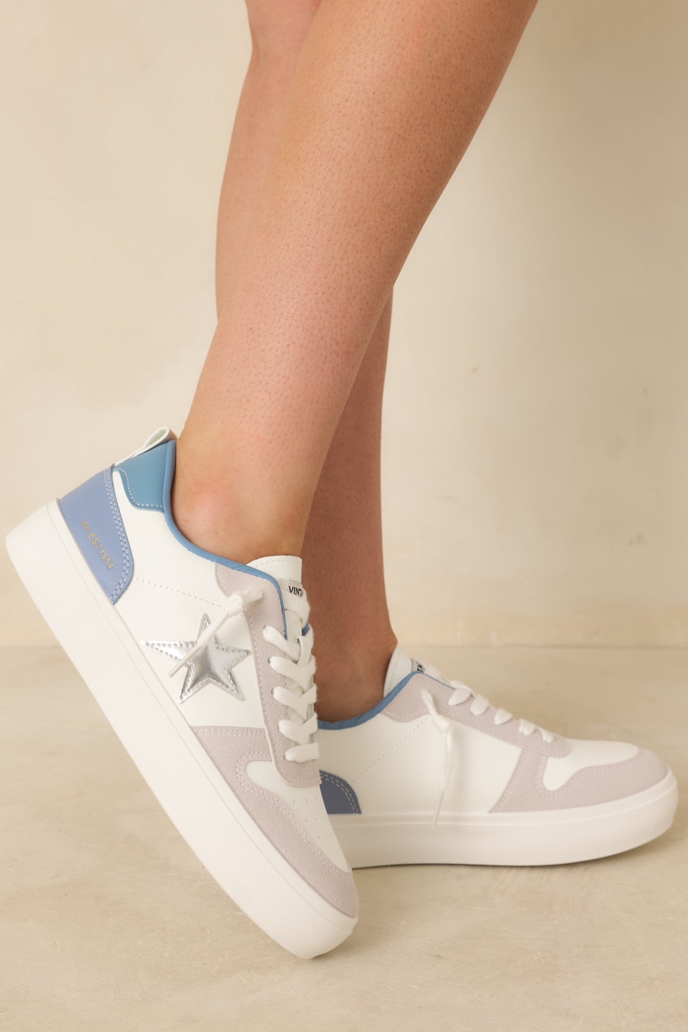 Women's Vintage Havana Aura 16 Blue Multi Star Sneakers | Sole measures 1.25" 0