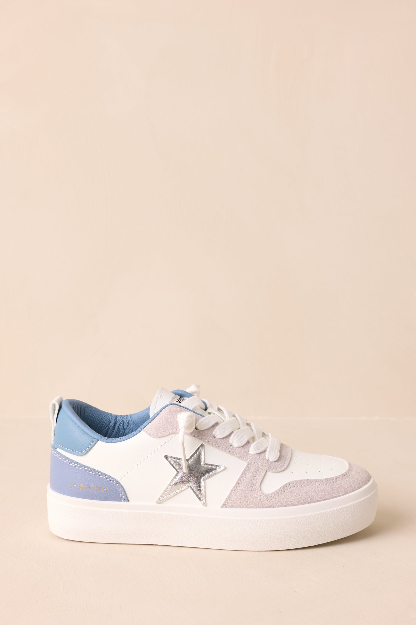 Women's Vintage Havana Aura 16 Blue Multi Star Sneakers | Sole measures 1.25" 2