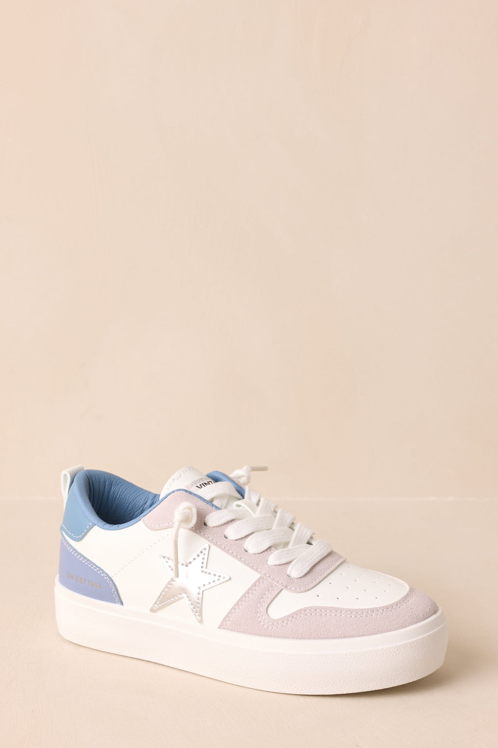 Women's Vintage Havana Aura 16 Blue Multi Star Sneakers | Sole measures 1.25" 5
