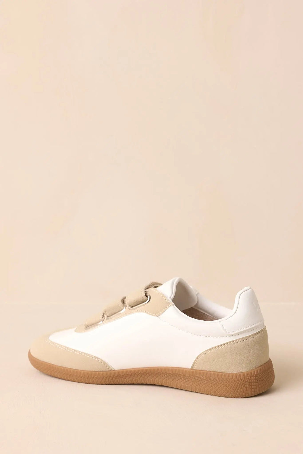 Women's Vintage Havana Pace 4 Red Multi Three Strap Low Top Sneakers | All Man Made Materials 4