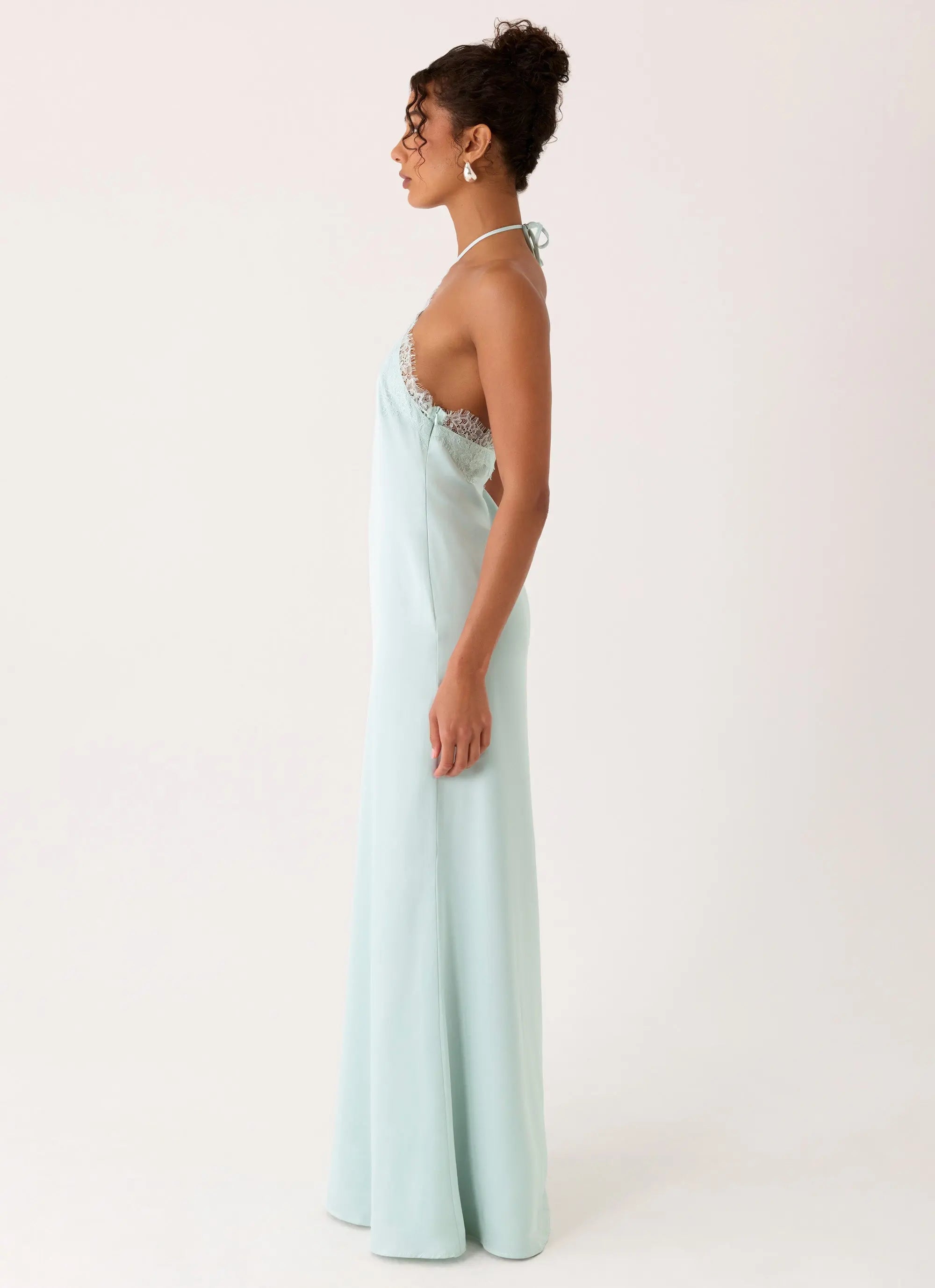 Women's White Maxi Dress with Lace Trim & Halter Neckline | Flattering Long Dress for Effortless Style - Women's | Halte 1