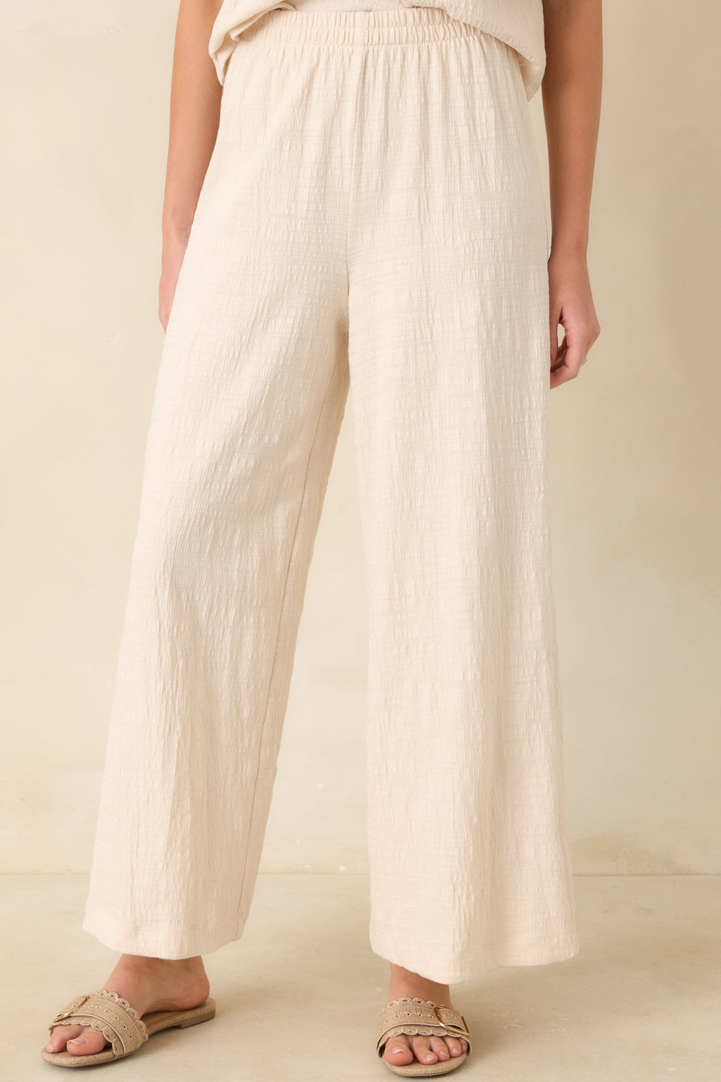 Women's Z Supply Ivory Scout Textured Slub Pants | 65% Polyester 5