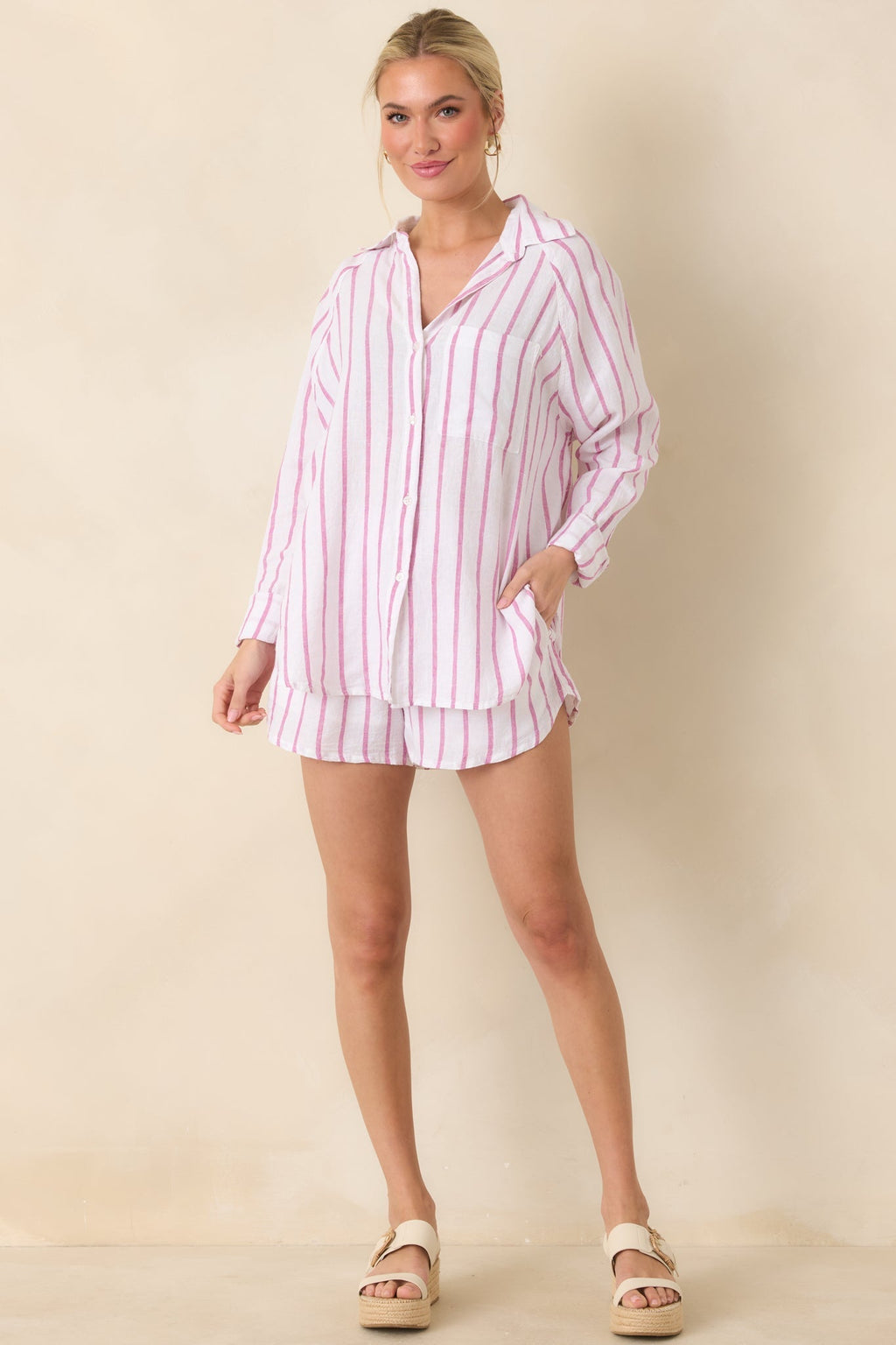 Women's Z Supply Spanish Rose Perfect Linen Stripe Shorts | 55% Linen & 45% Rayon 1