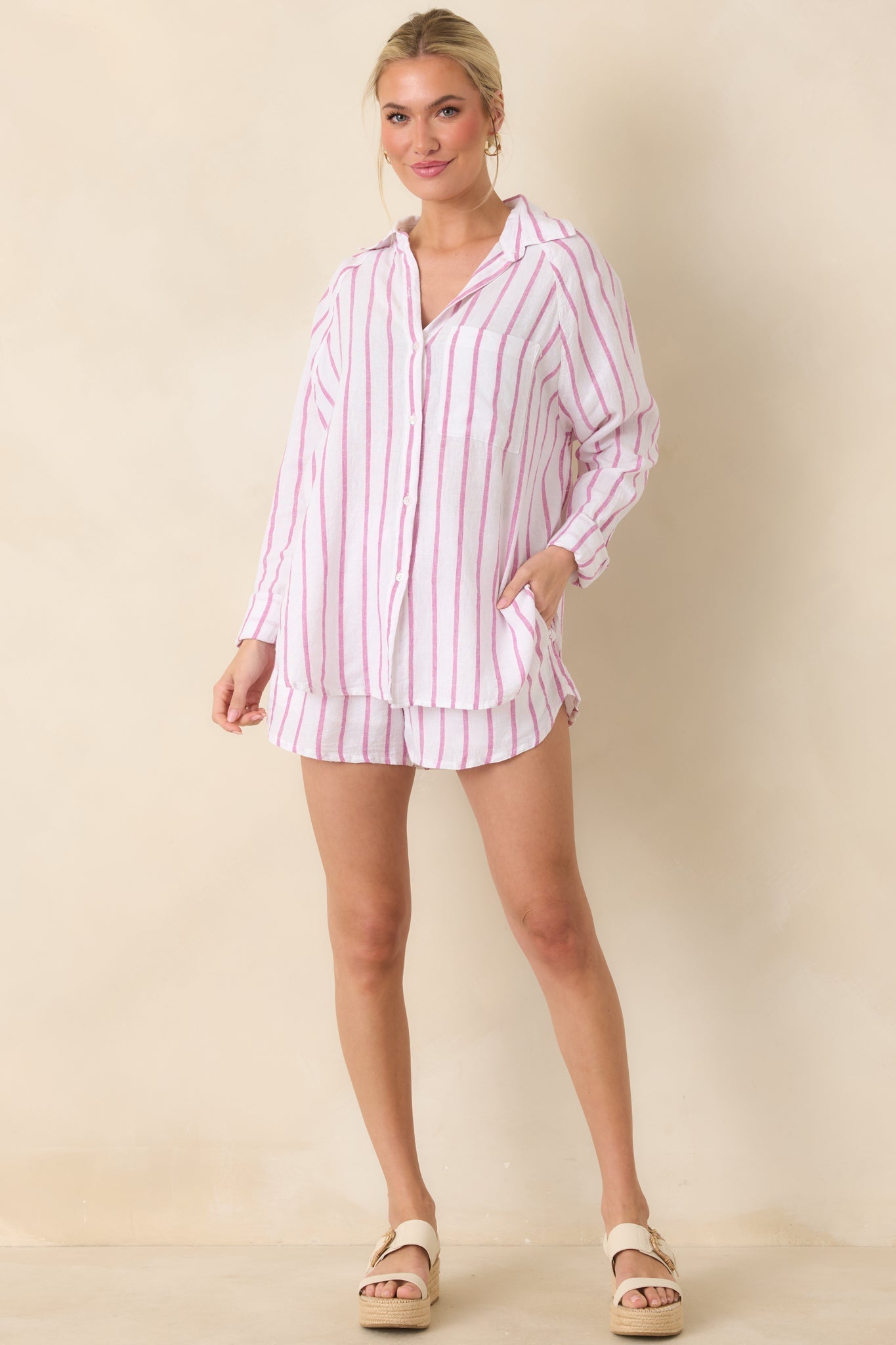 Women's Z Supply Spanish Rose Perfect Linen Stripe Shorts | 55% Linen & 45% Rayon 1